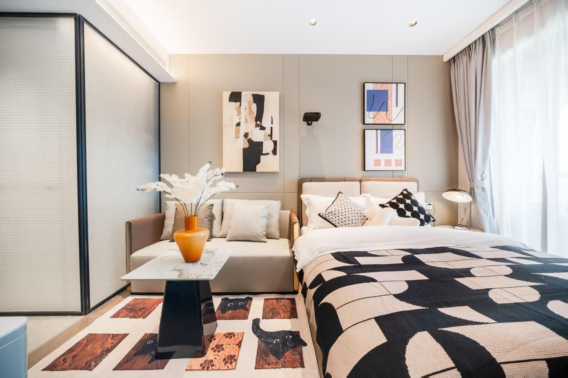 Elegant Double with Window
