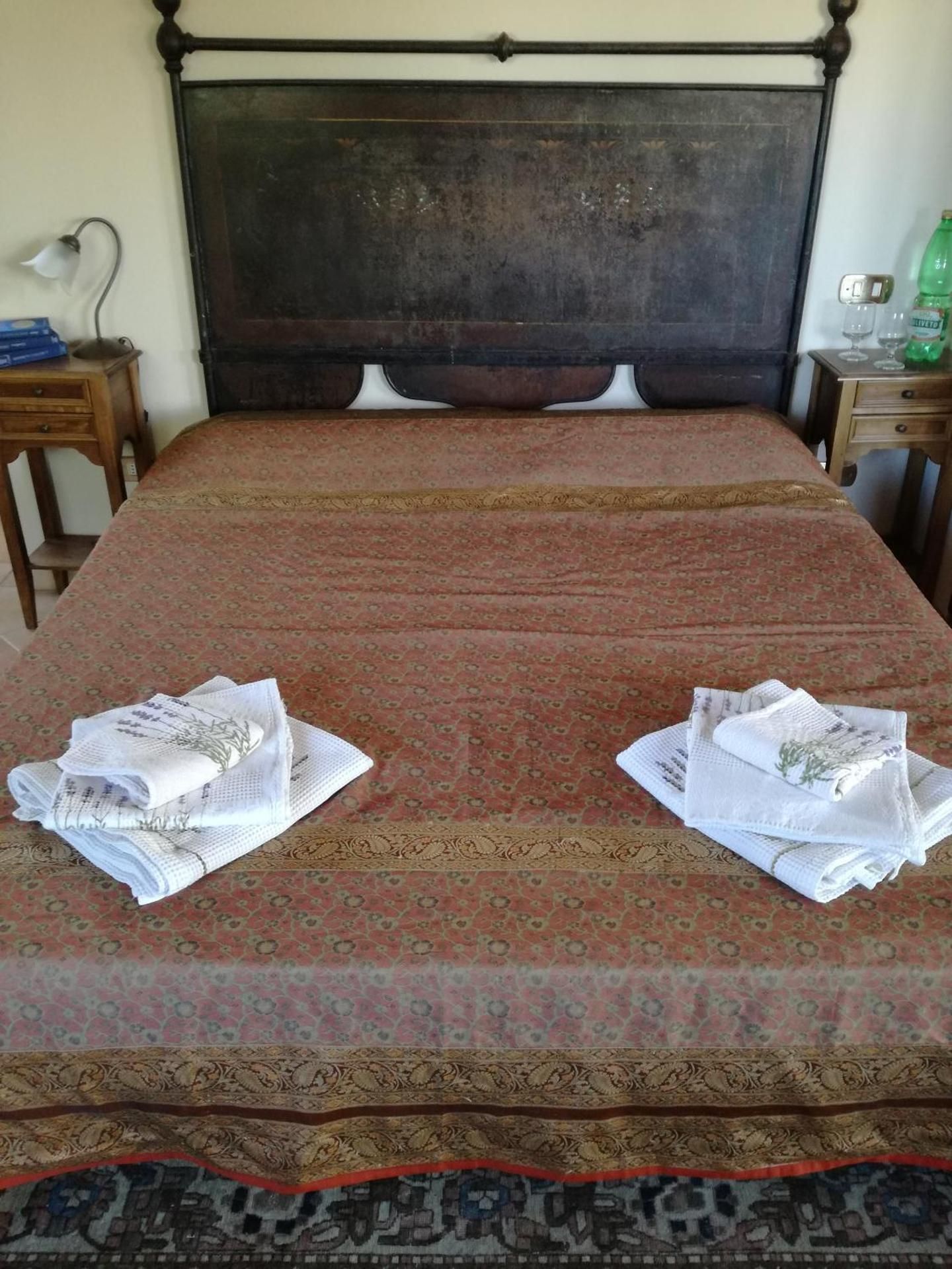 Queen Room with Spa Bath