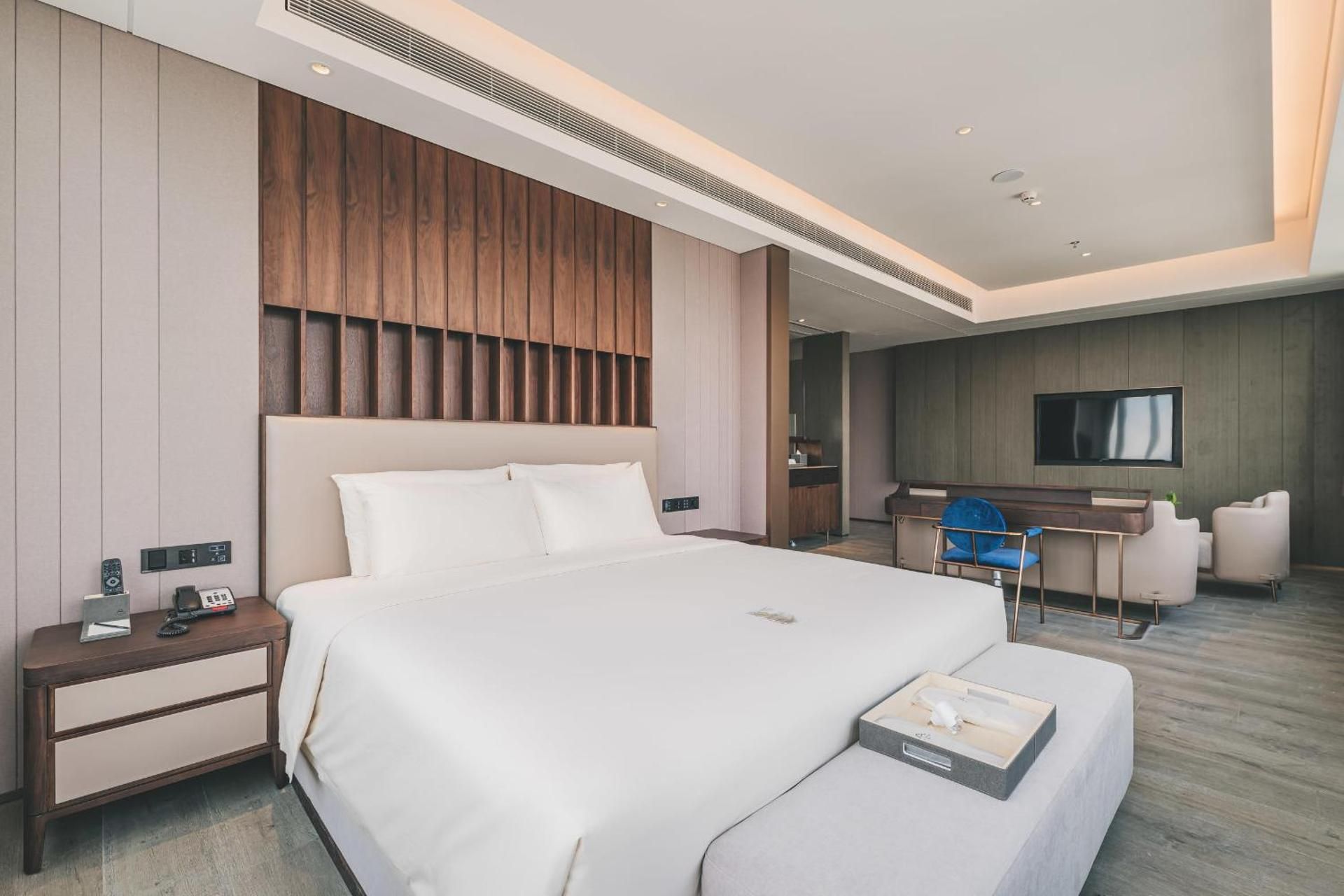 Atour - JIMU Suite with View