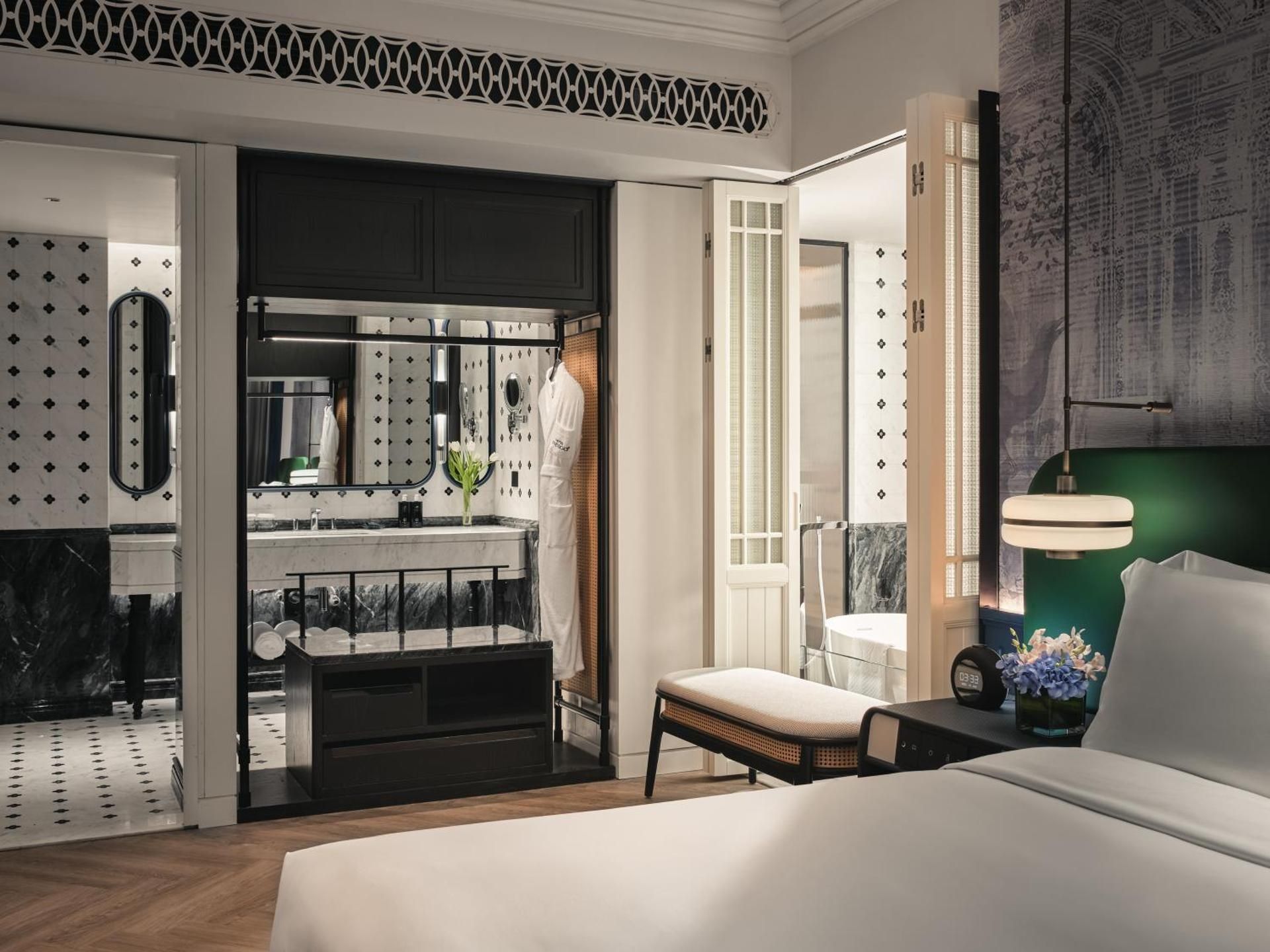 One-Bedroom King Suite