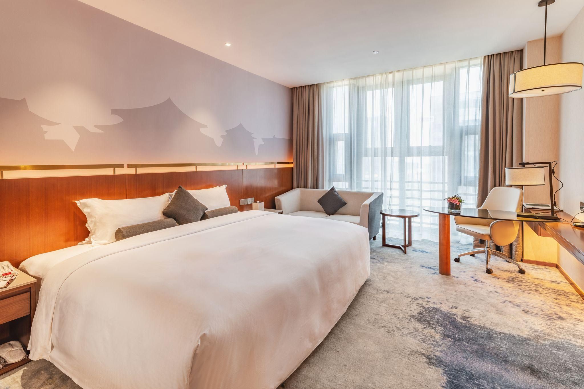 Premier Room