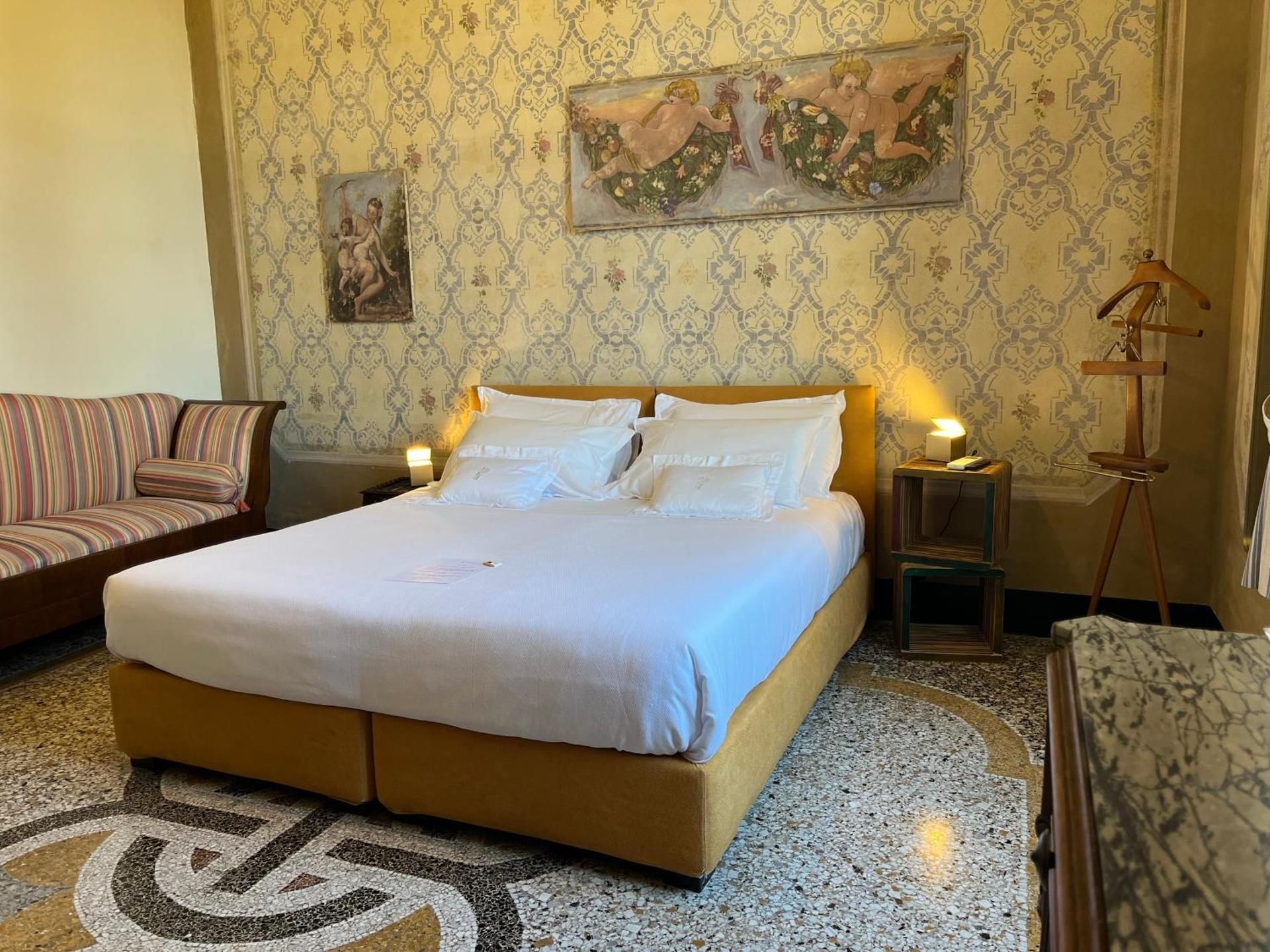 Junior Suite with Garden View