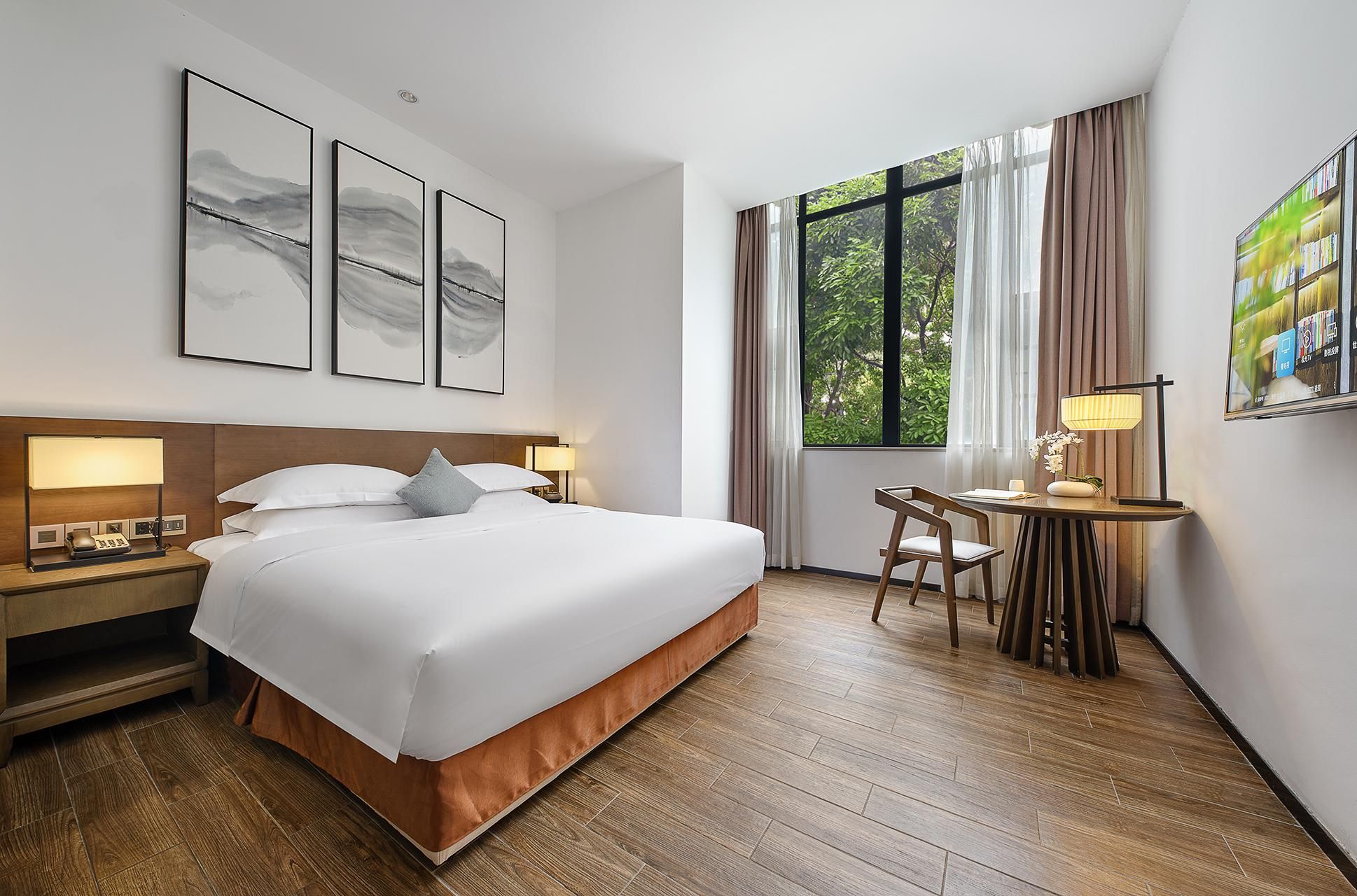 Huazhu - Deluxe Bed Room