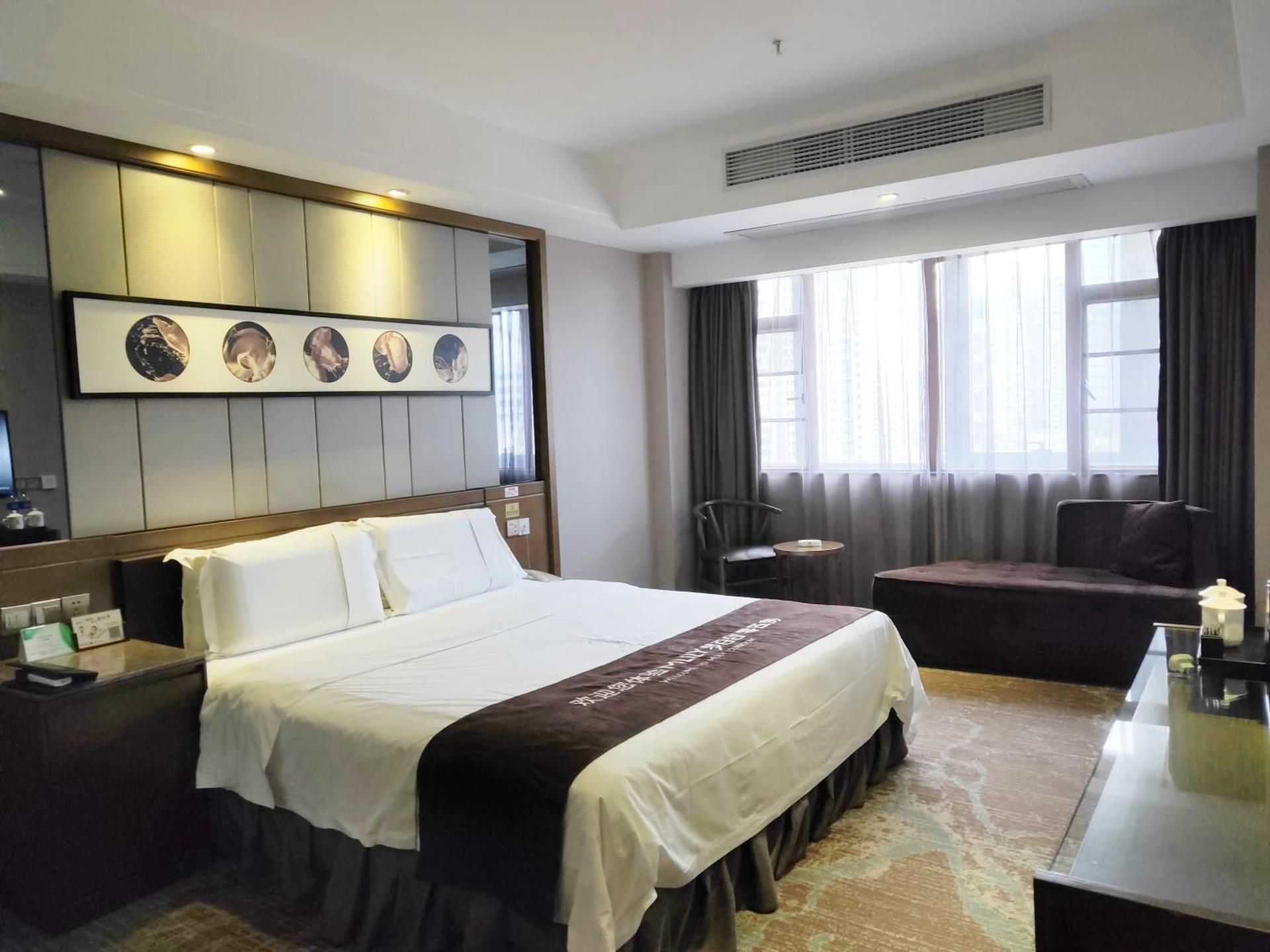 zero pressure king bed room