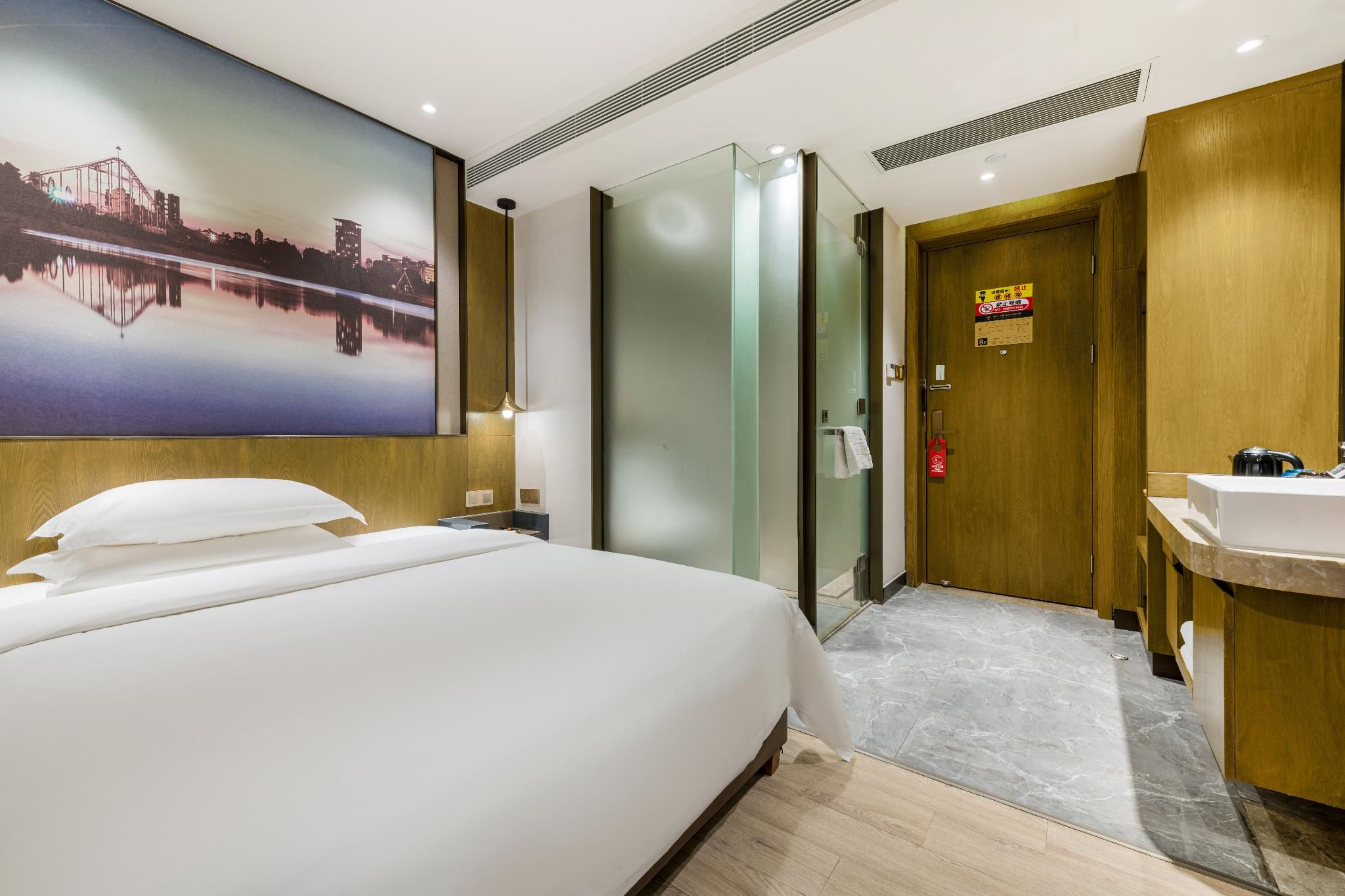 Boutique Queen Room