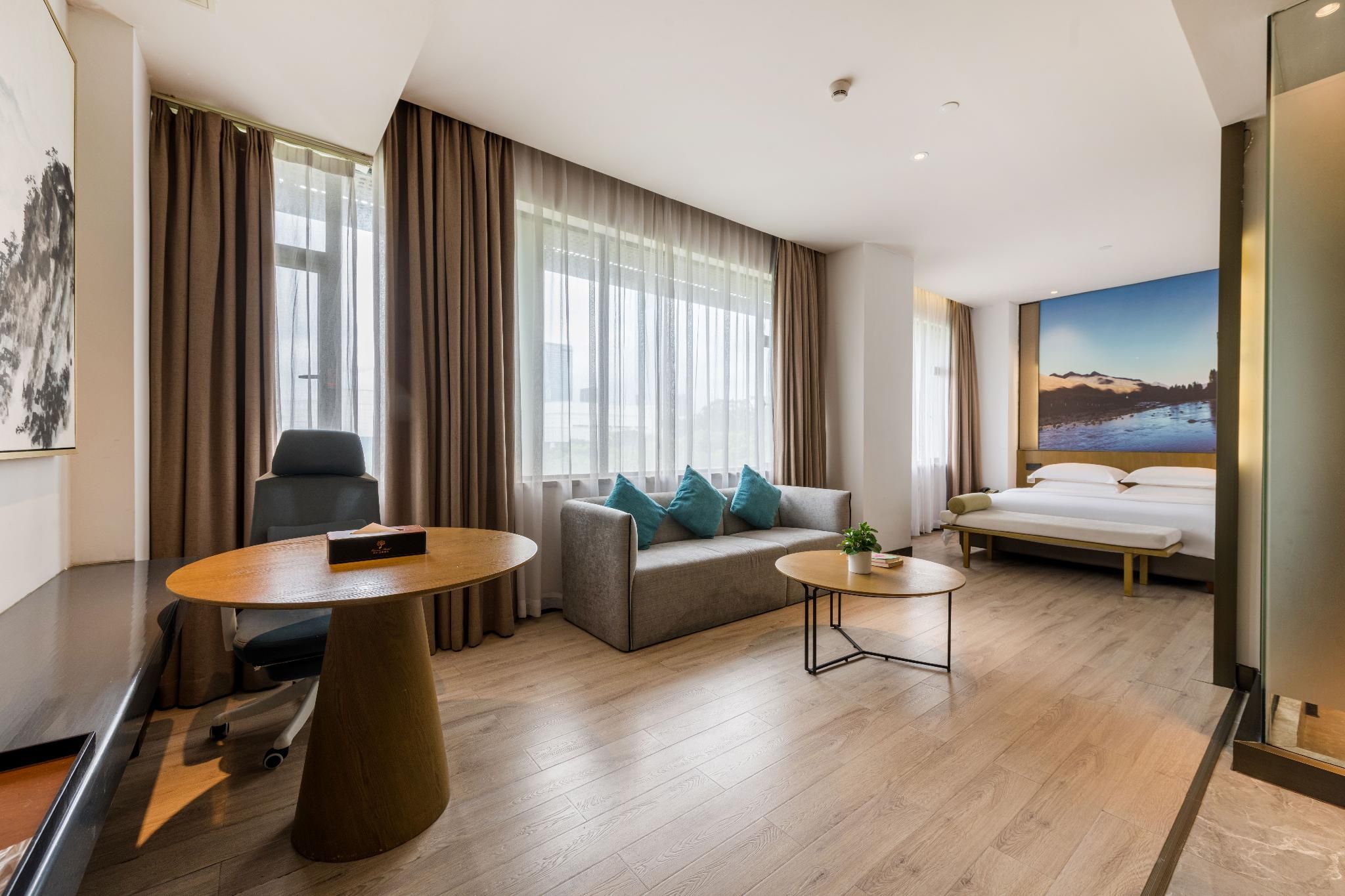 Elegant Suite
