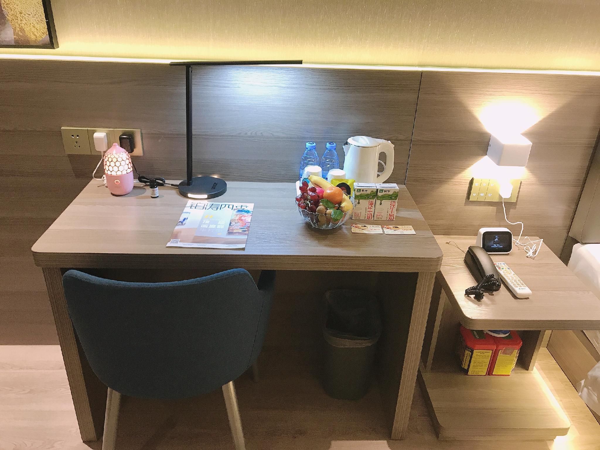 7 Days  Premium Shenzhen Science and Technology Park Metro Station Branch WH - Yuexiang Bed Room 2