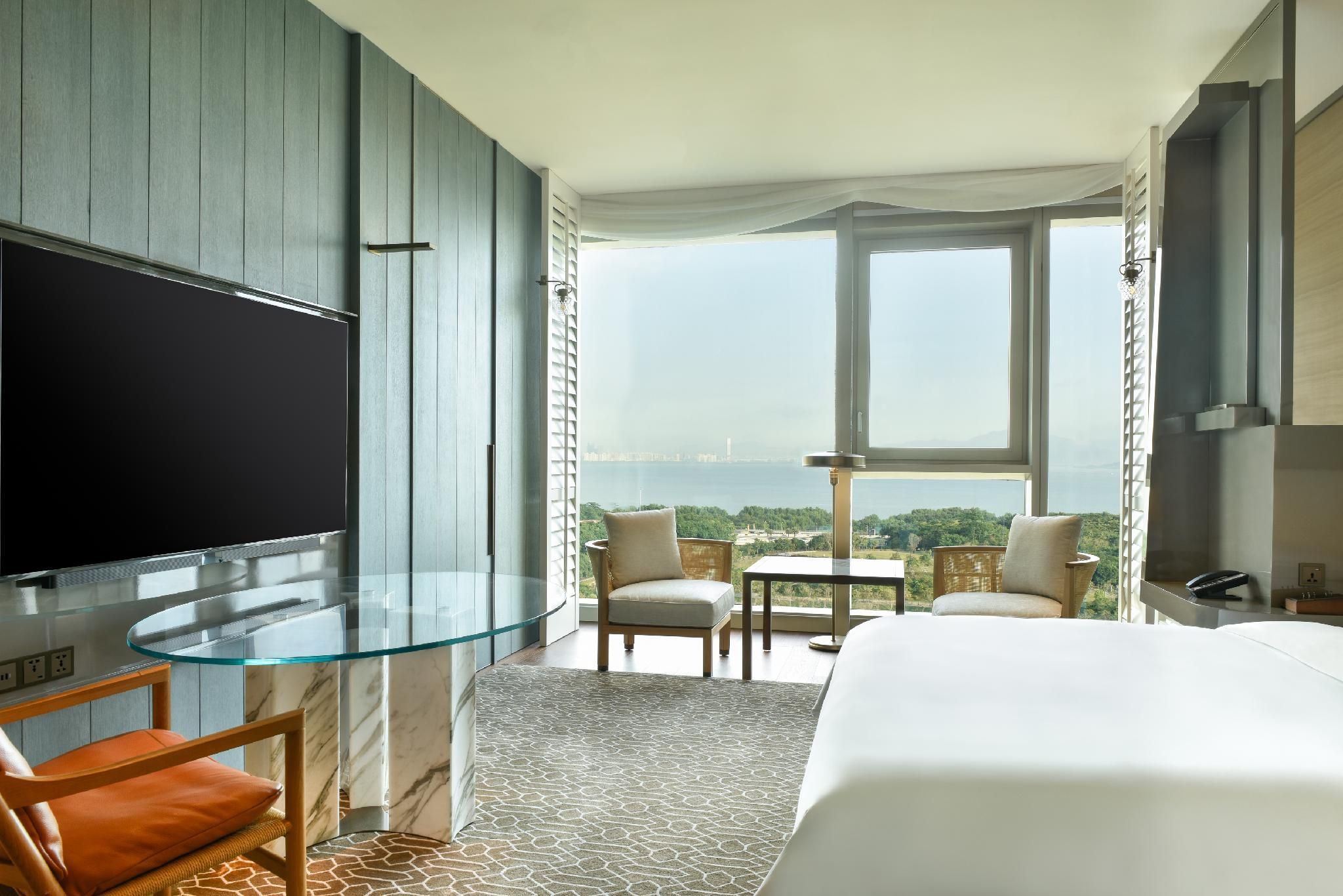 1 King Bay View