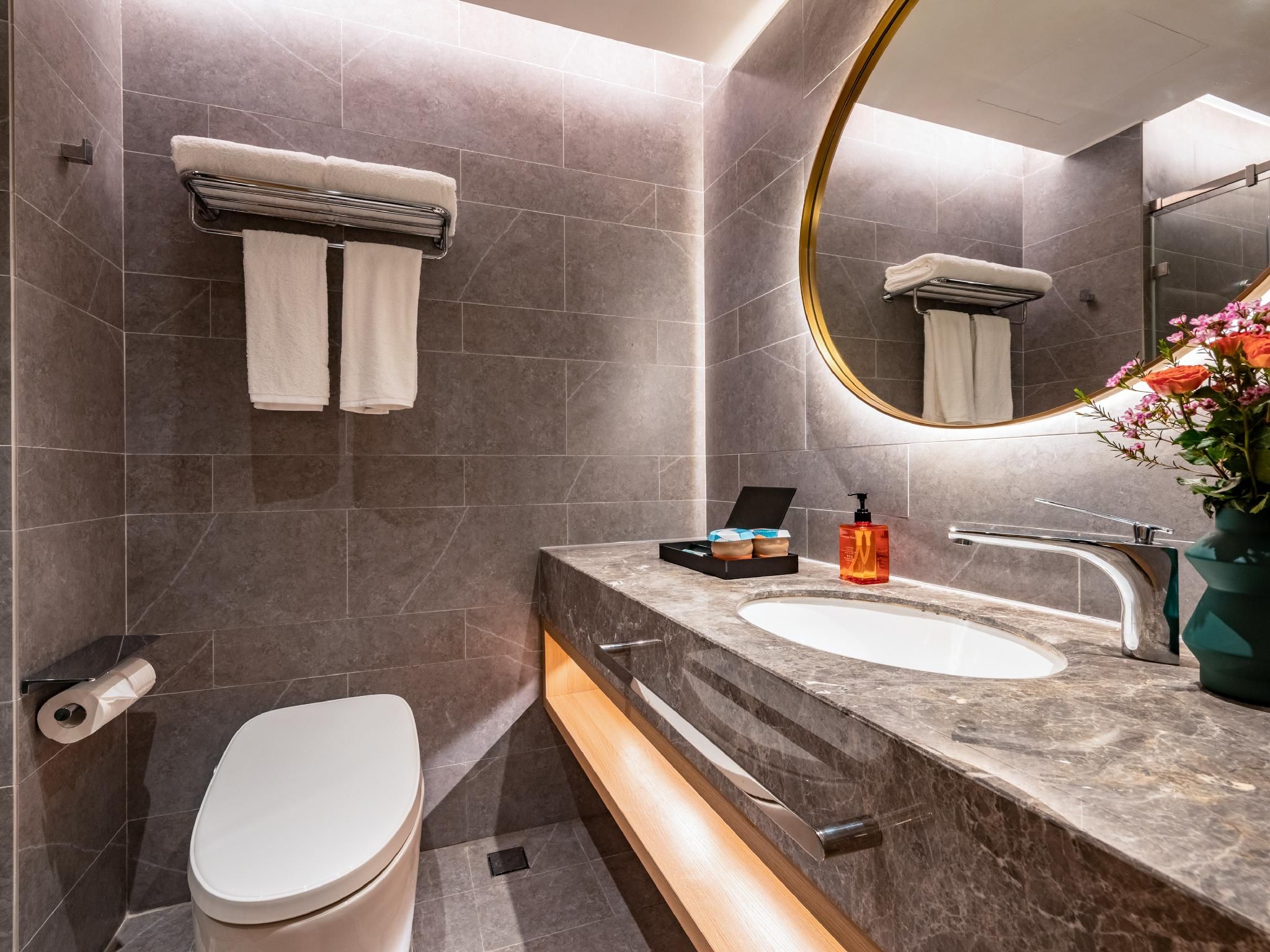 Huazhu - Executive Suite