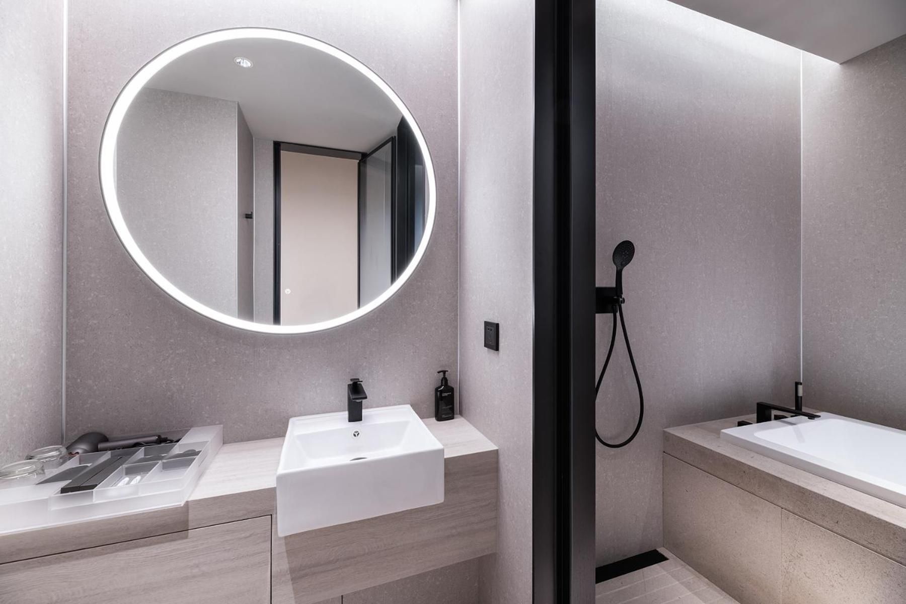 Deluxe Double Room with Bath