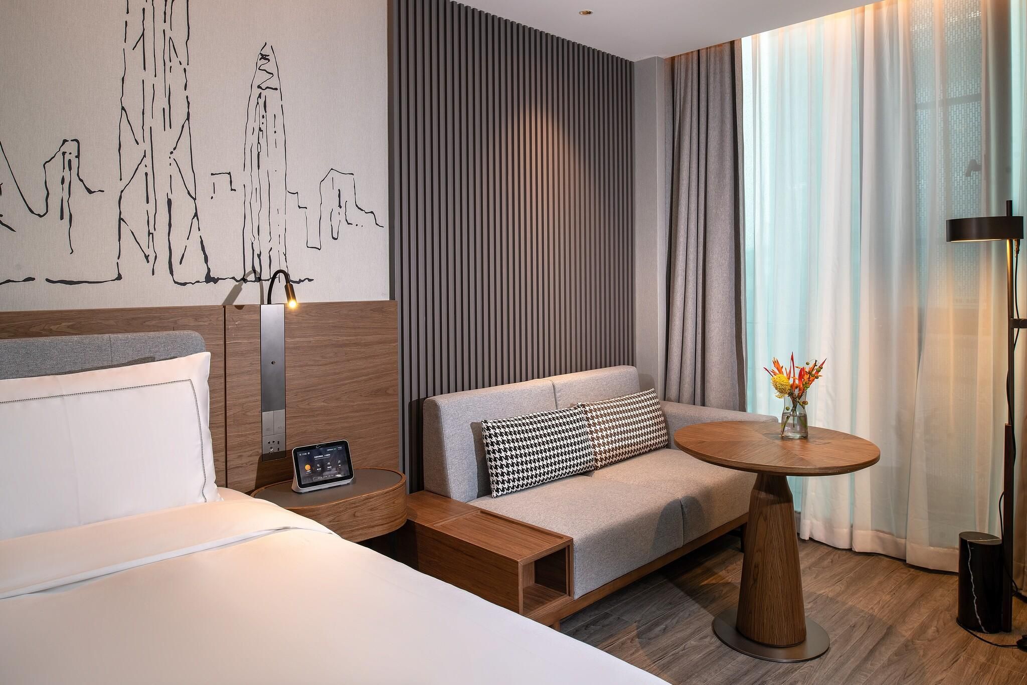 Huazhu - Deluxe Bed Room