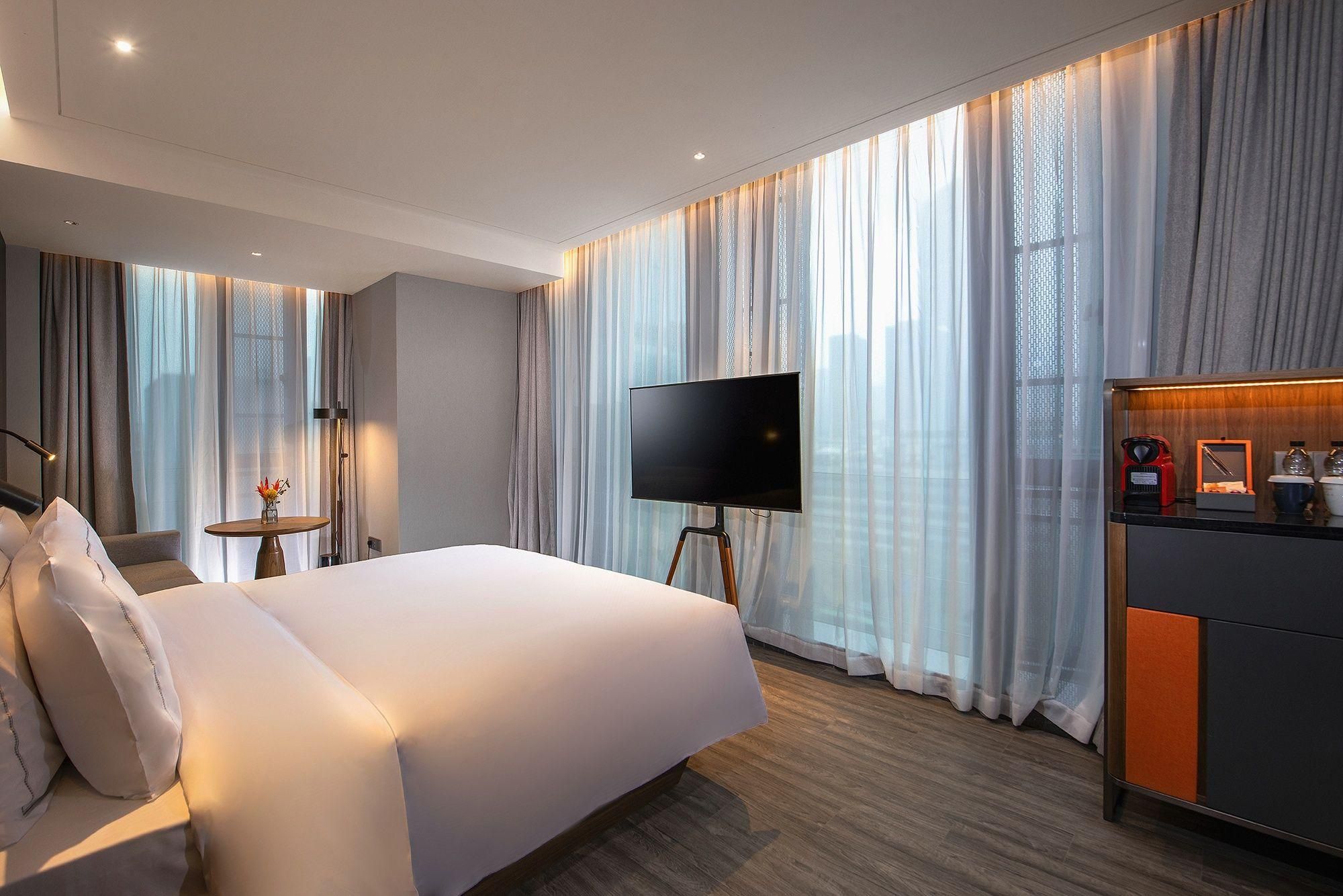 Executive King Room