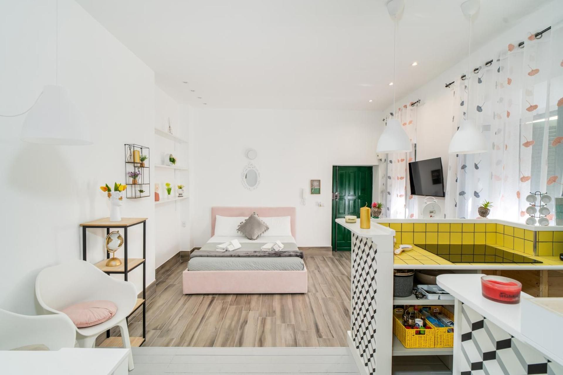 Studio Apartment