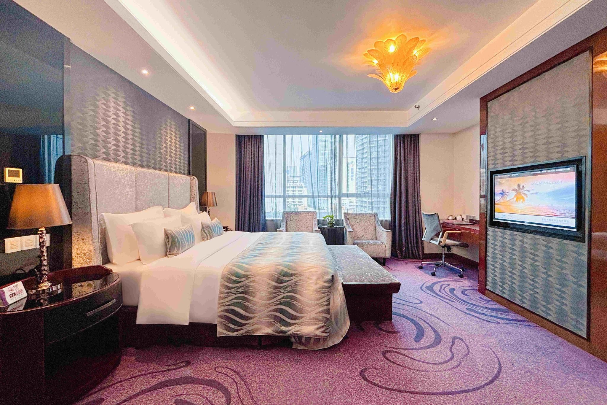 Emerald Suite