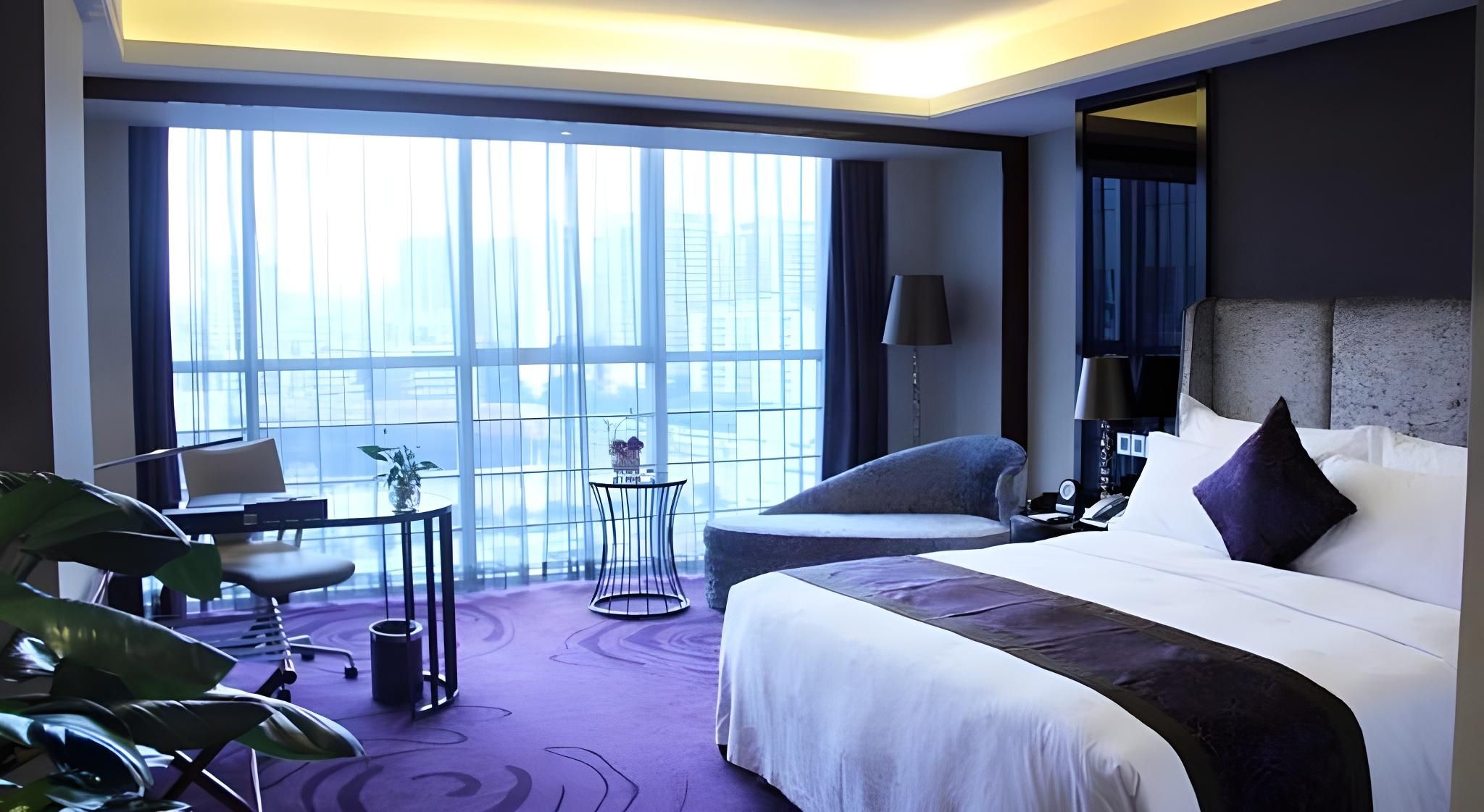 Deluxe Room with 1 King Bed