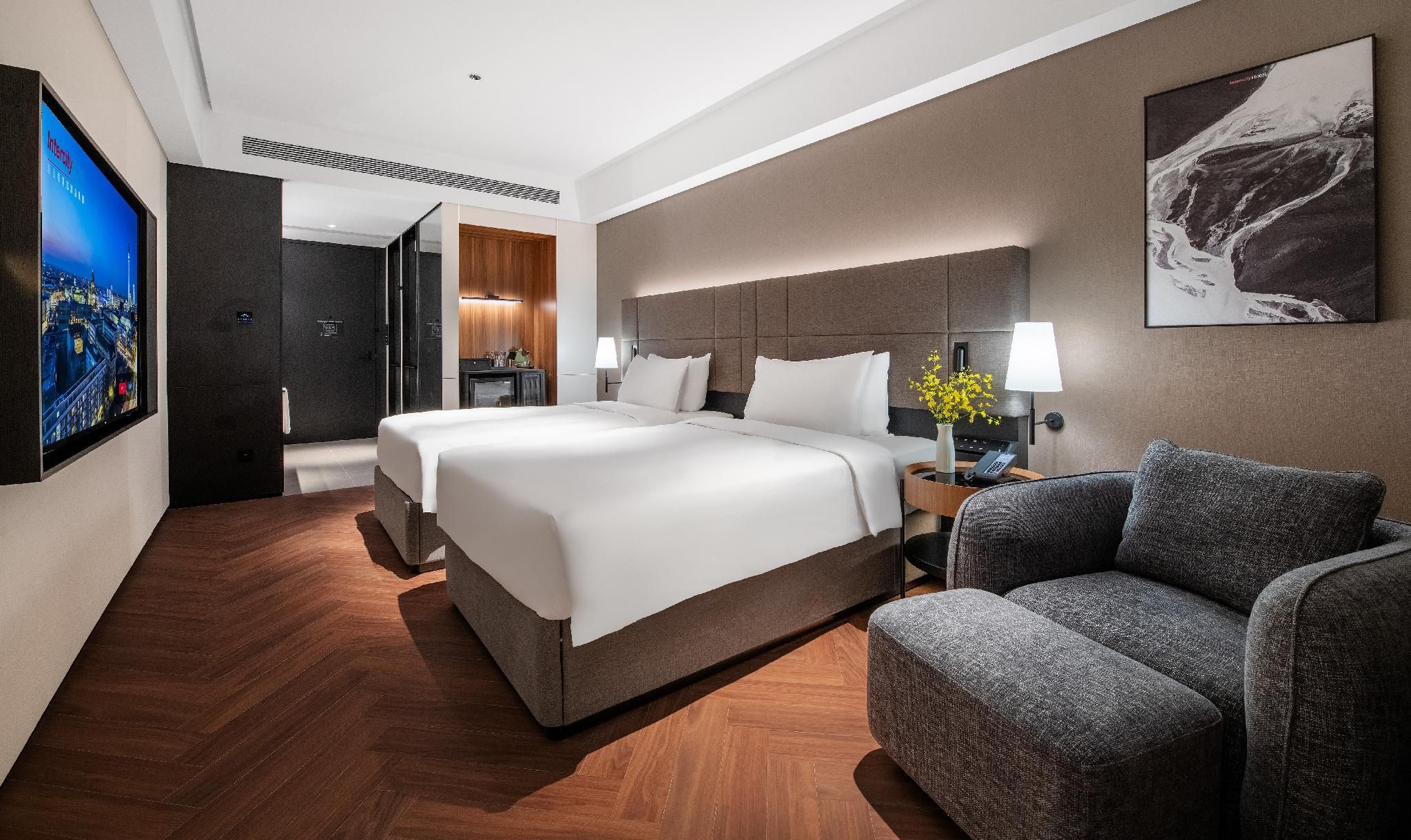 Deluxe Plus Twin Room
