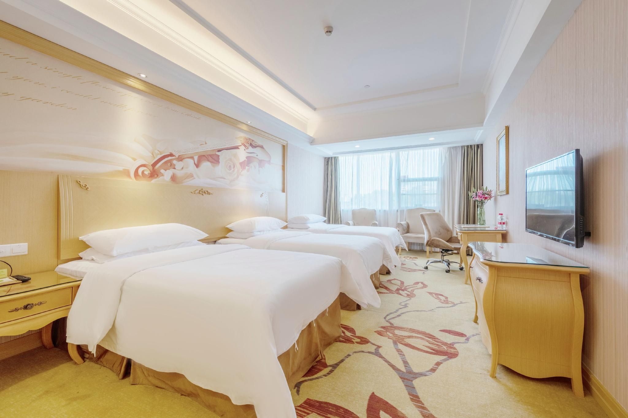 Deluxe Triple Room