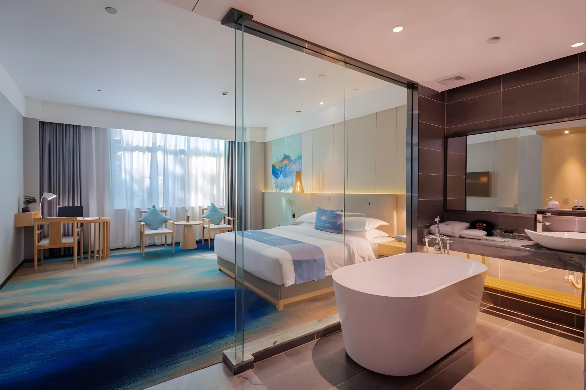 Business King Room