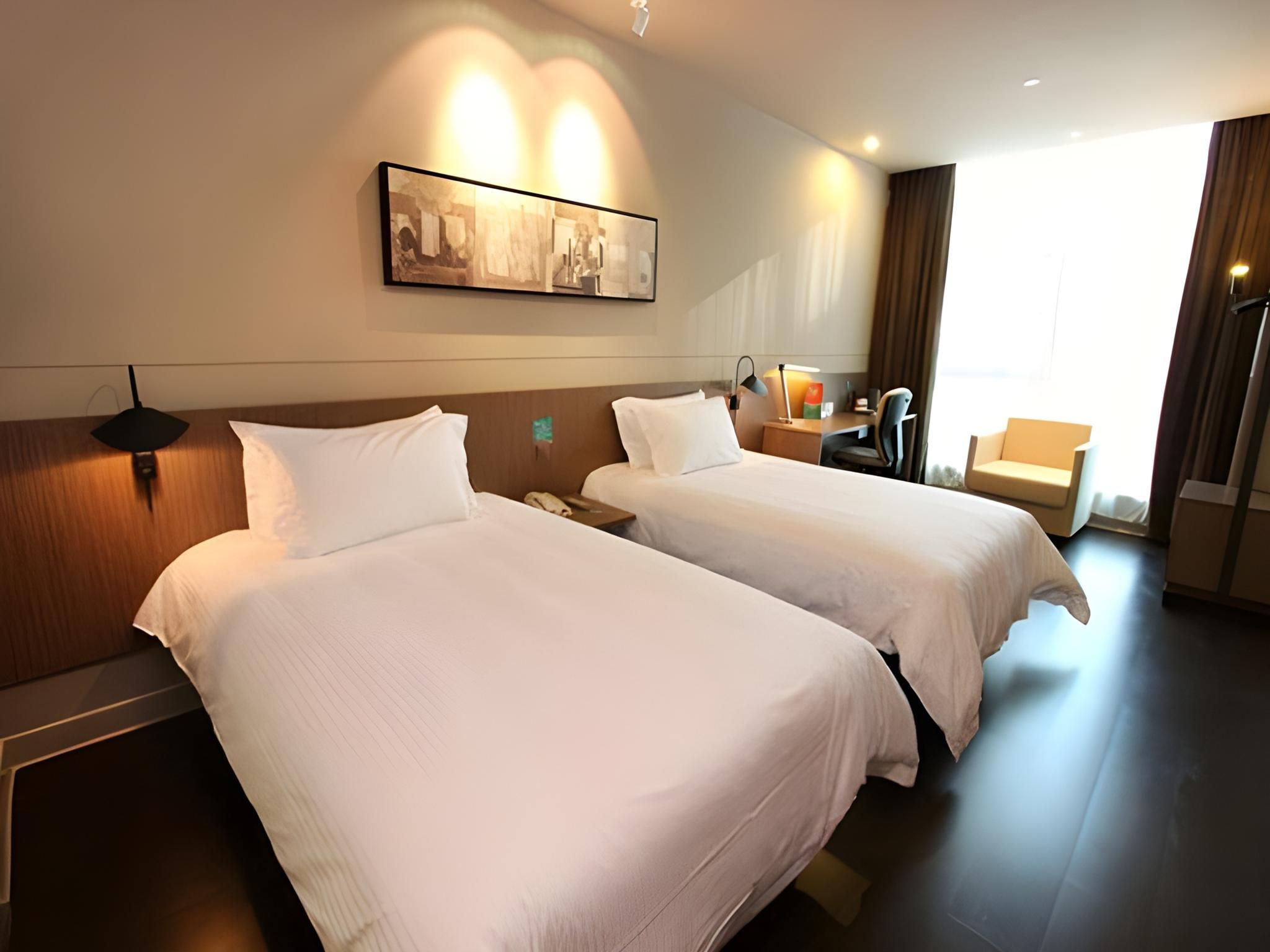 Business Standard Room A