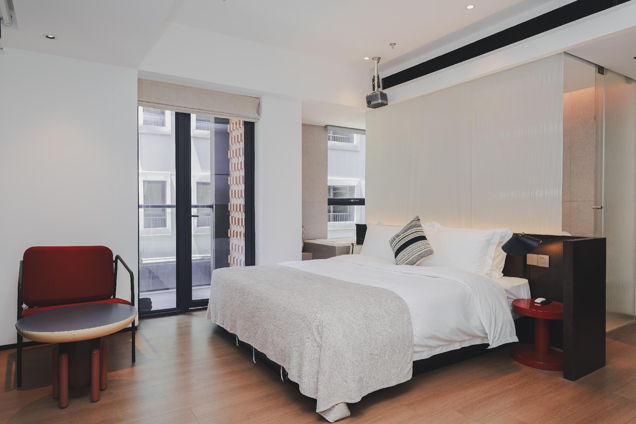 Premier Suite Double with Garden View