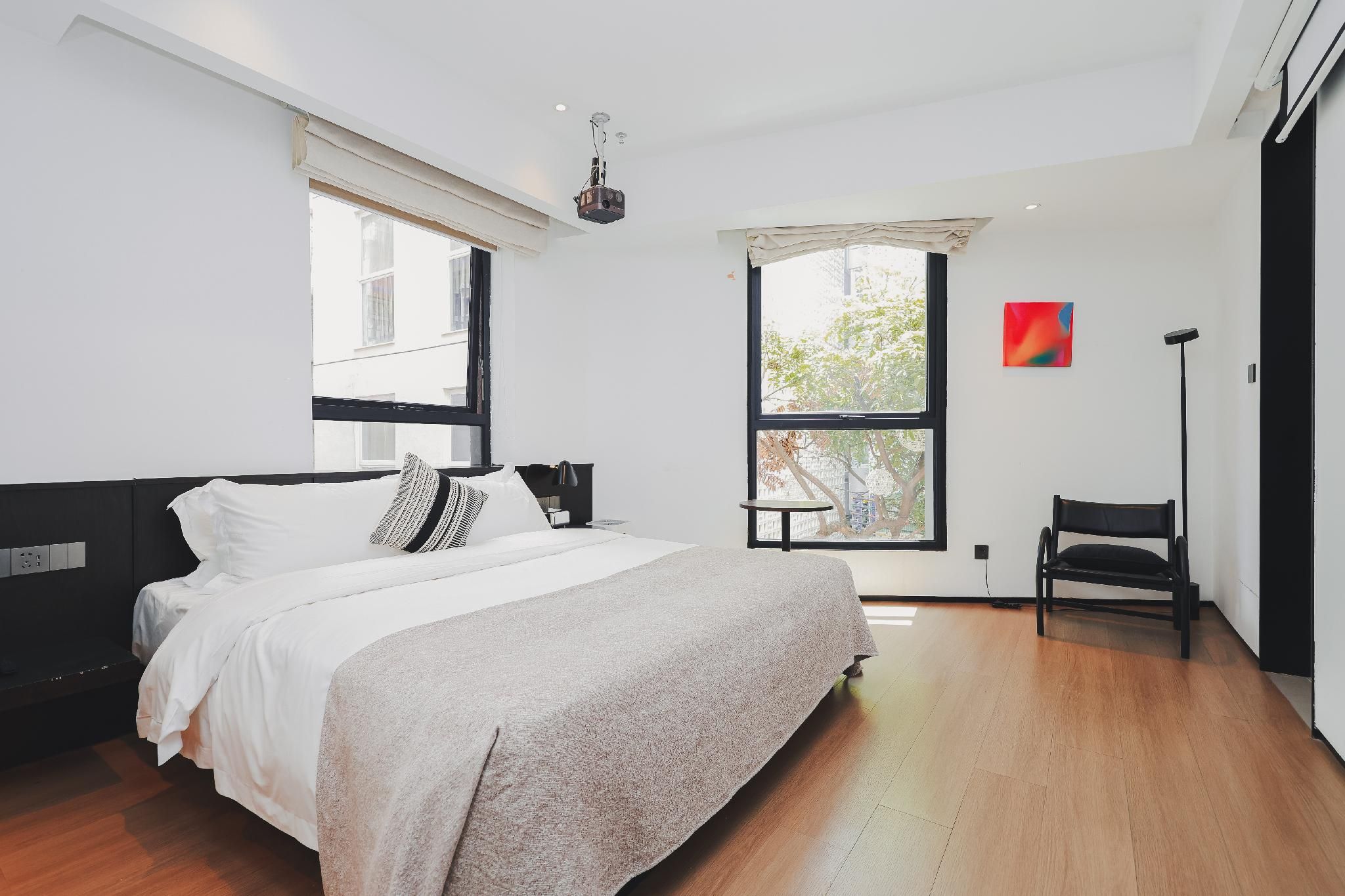 Boutique Queen Room