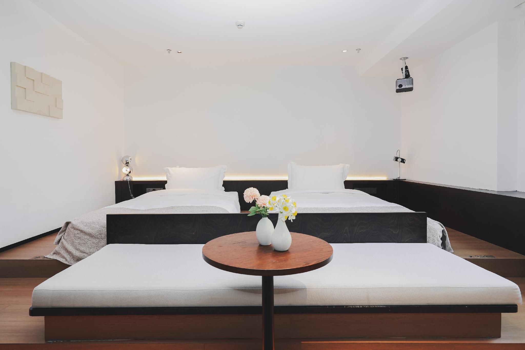 Family Tatami Room with 2 Single Beds