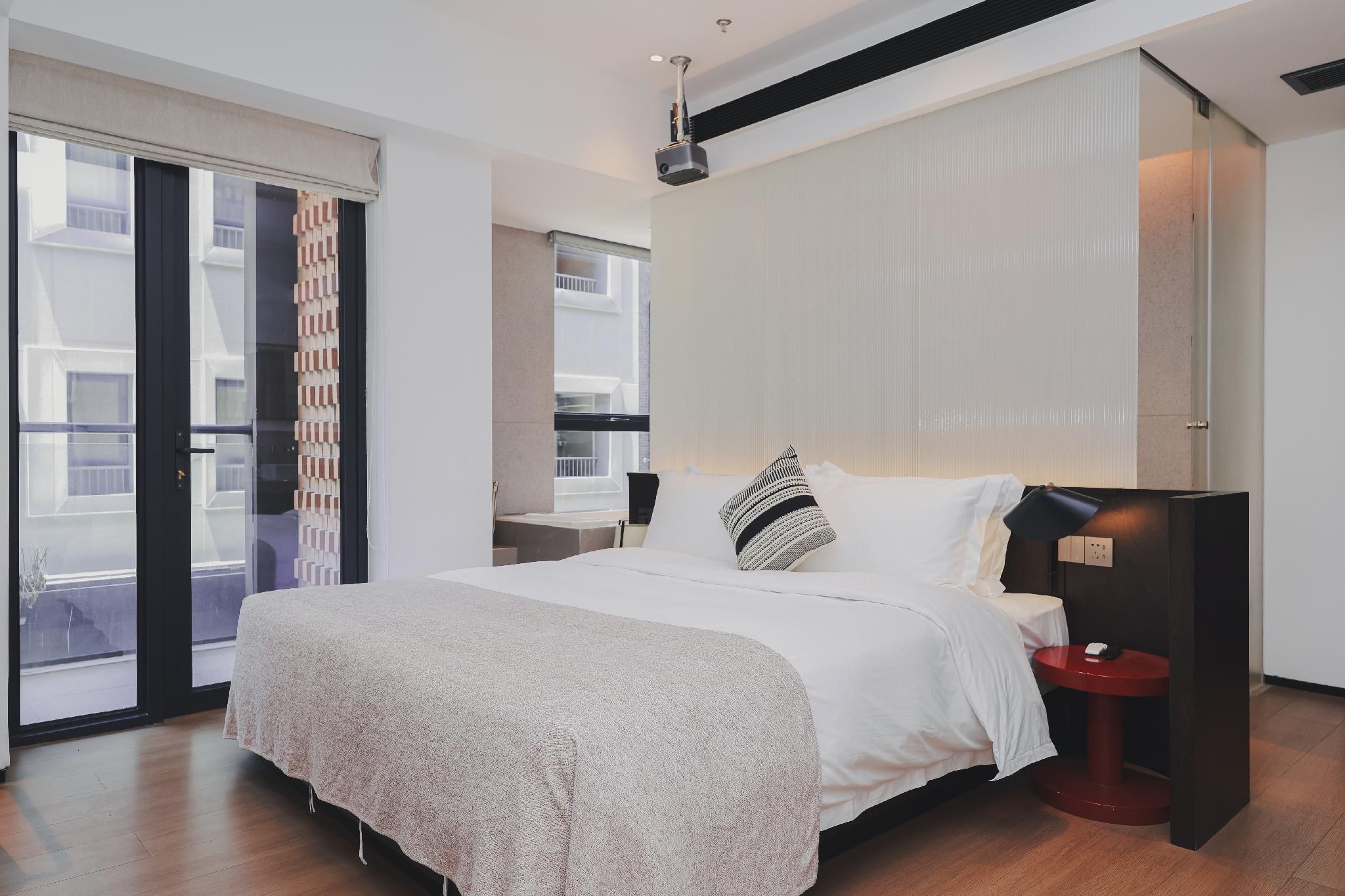 Premier Suite Double with Garden View