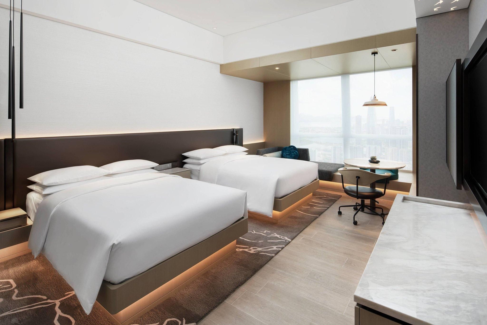 Guest room, 2 Double, City view