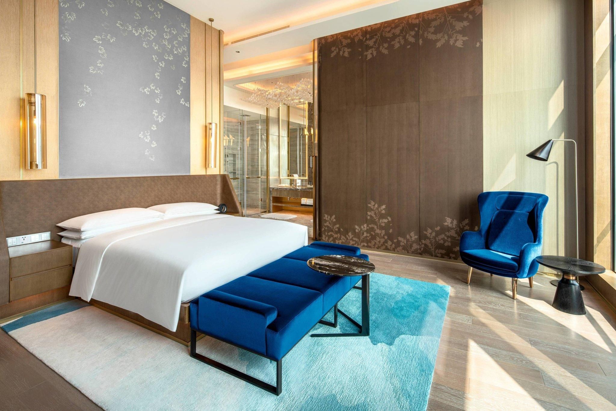 Presidential Suite, Concierge lounge access, Presidential Suite, 1 King, Bay view
