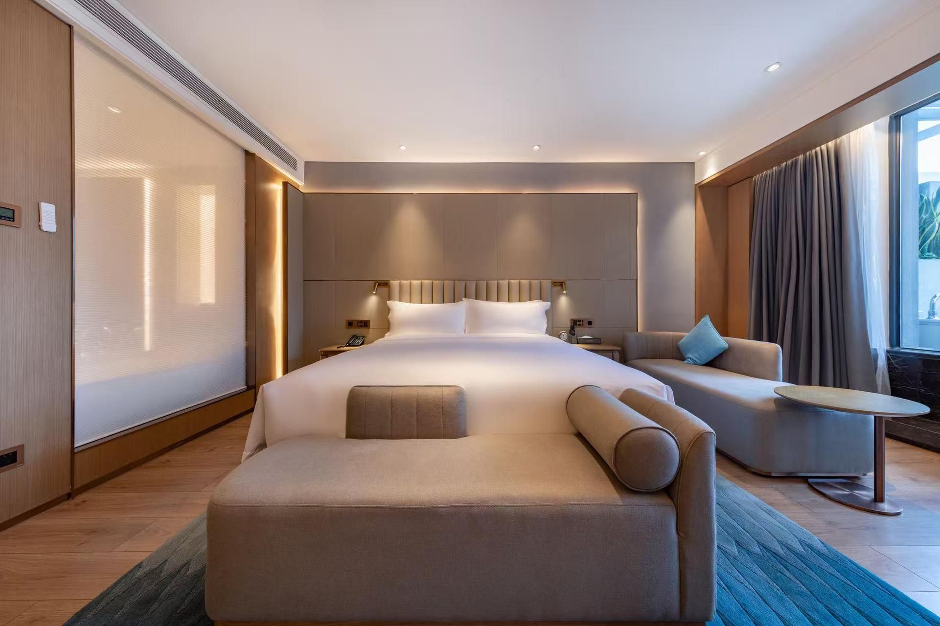 Executive Courtyard King Room