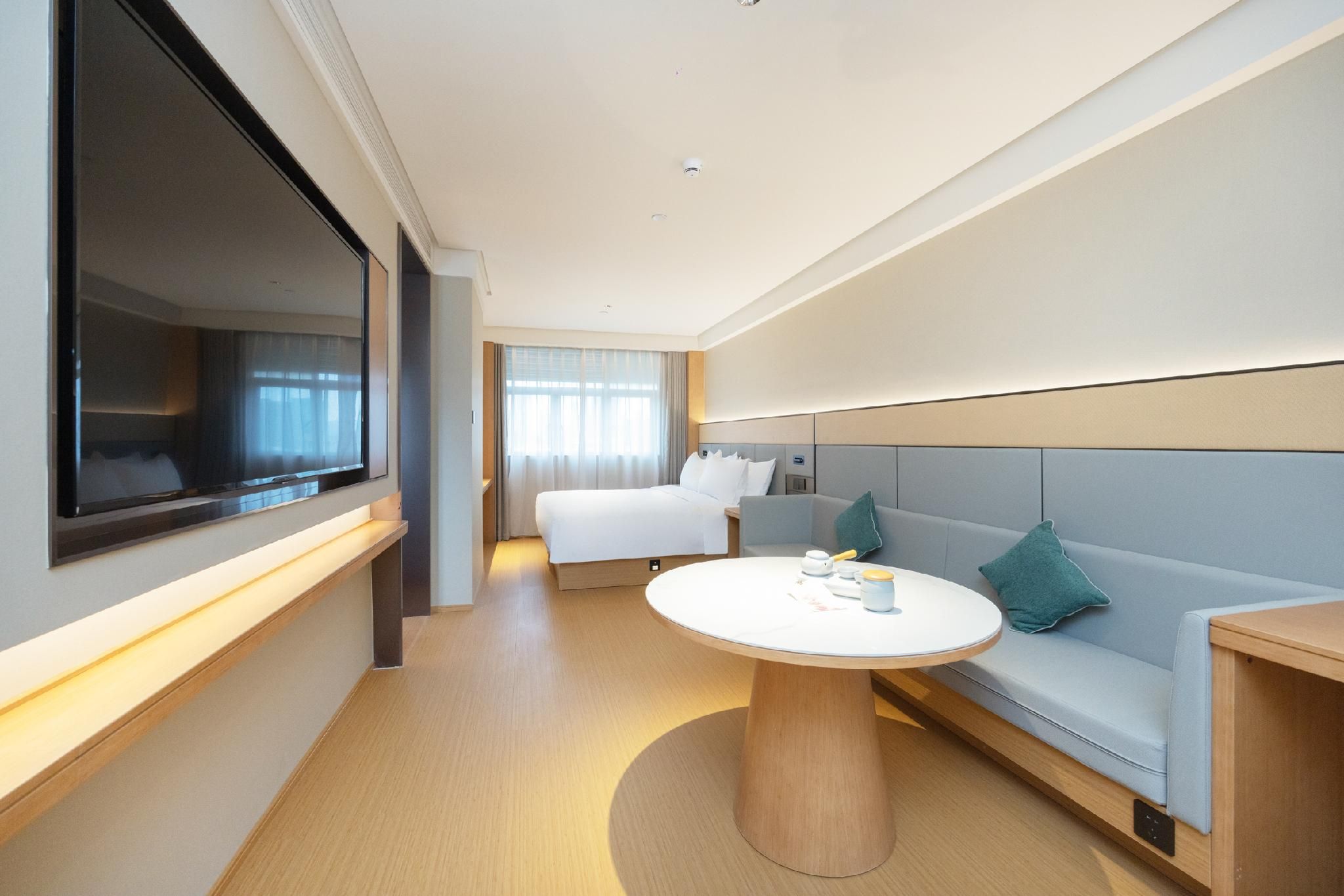 Business Queen Bed Room