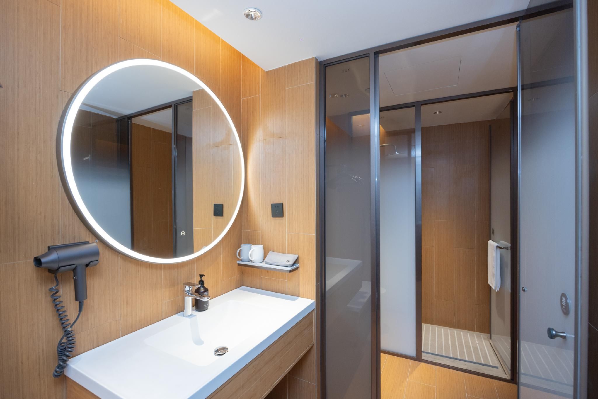 Business Queen Bed Room