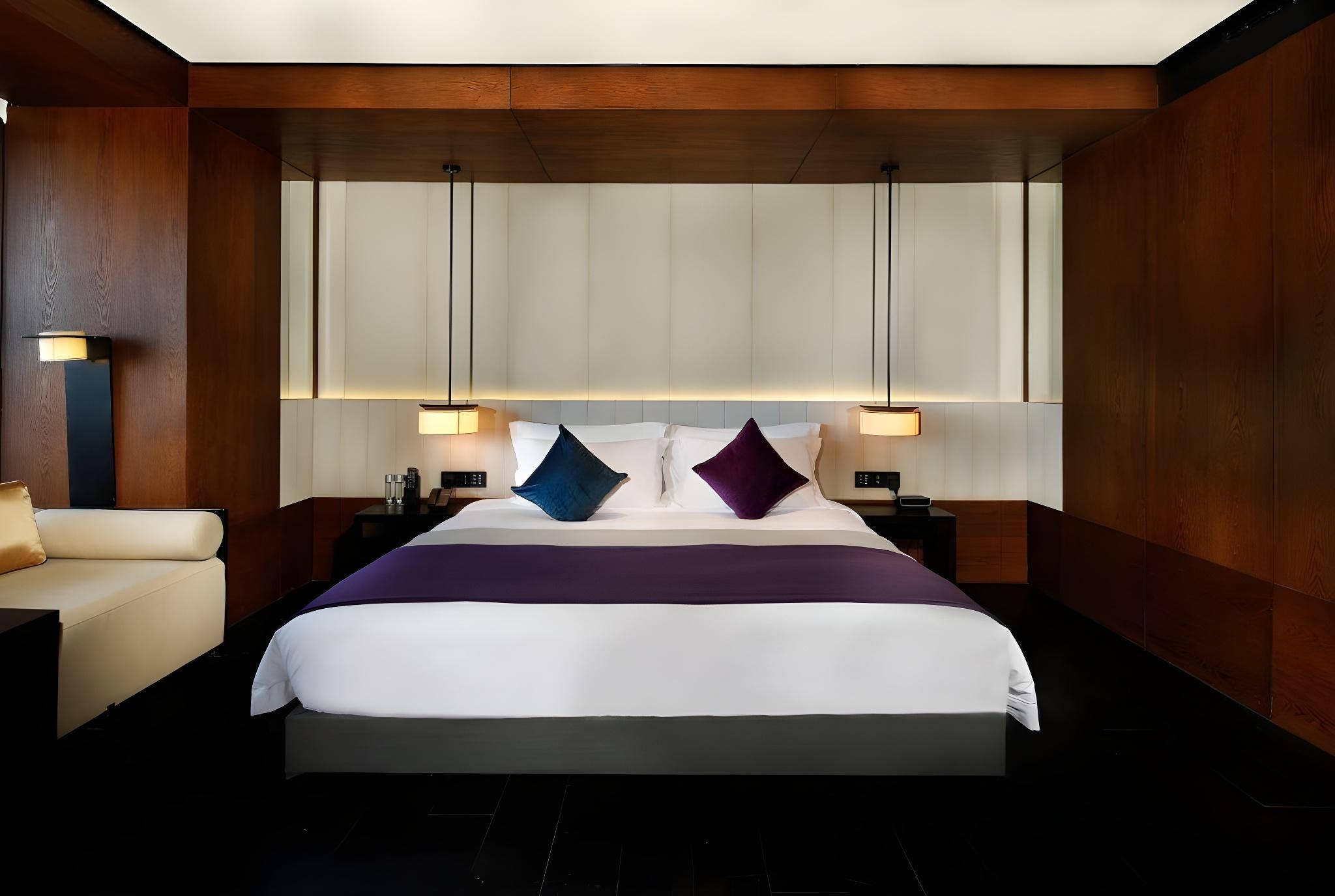 Grand Suite with Balcony