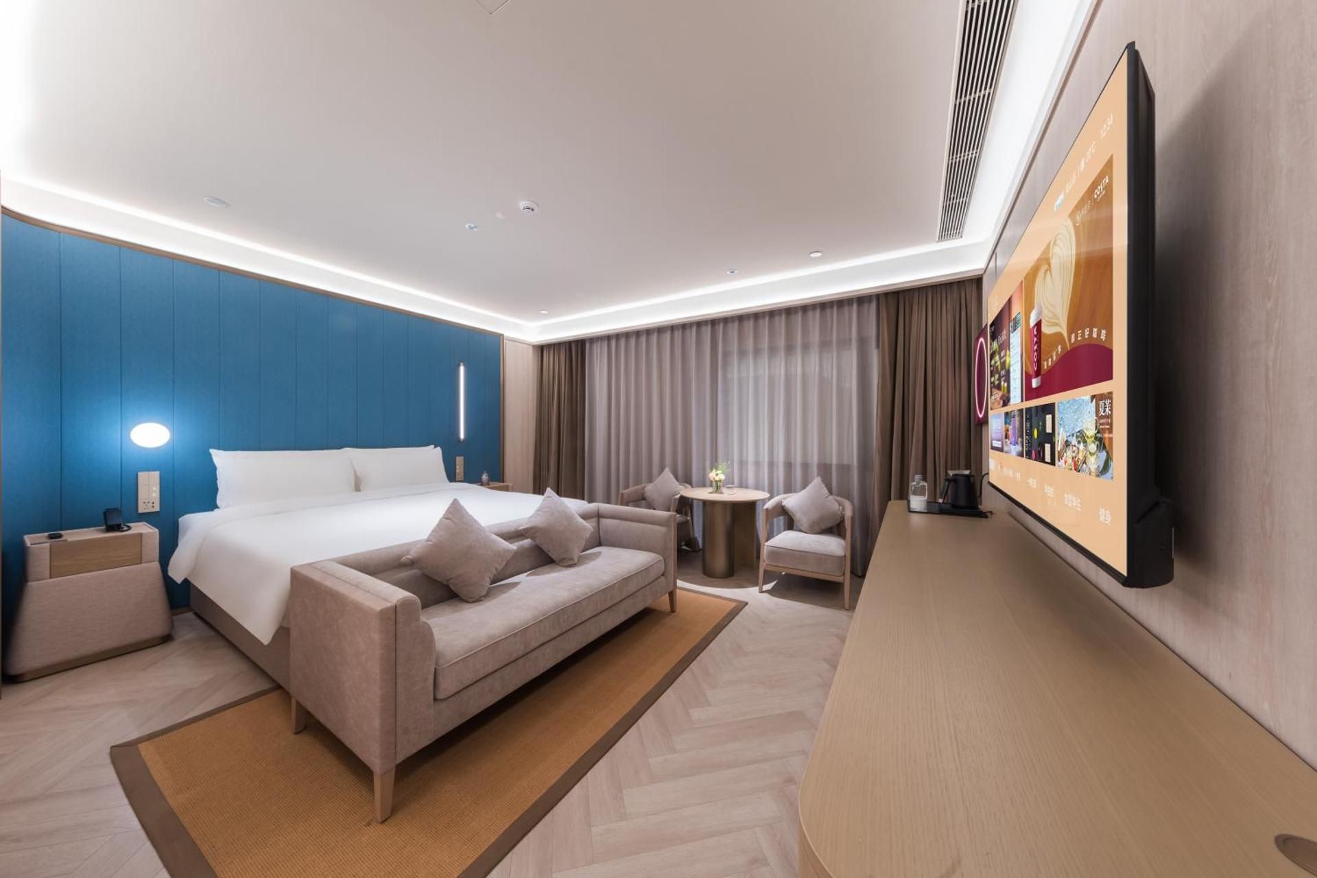 Superior Queen Room - Hotel interior view