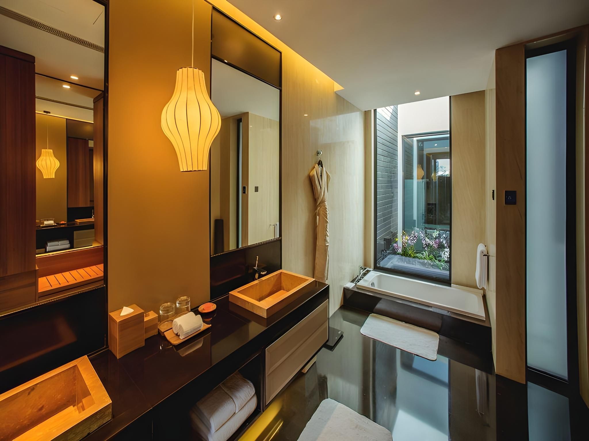 Shenzhen Bay Breeze Resort Deluxe Pool Suite 2