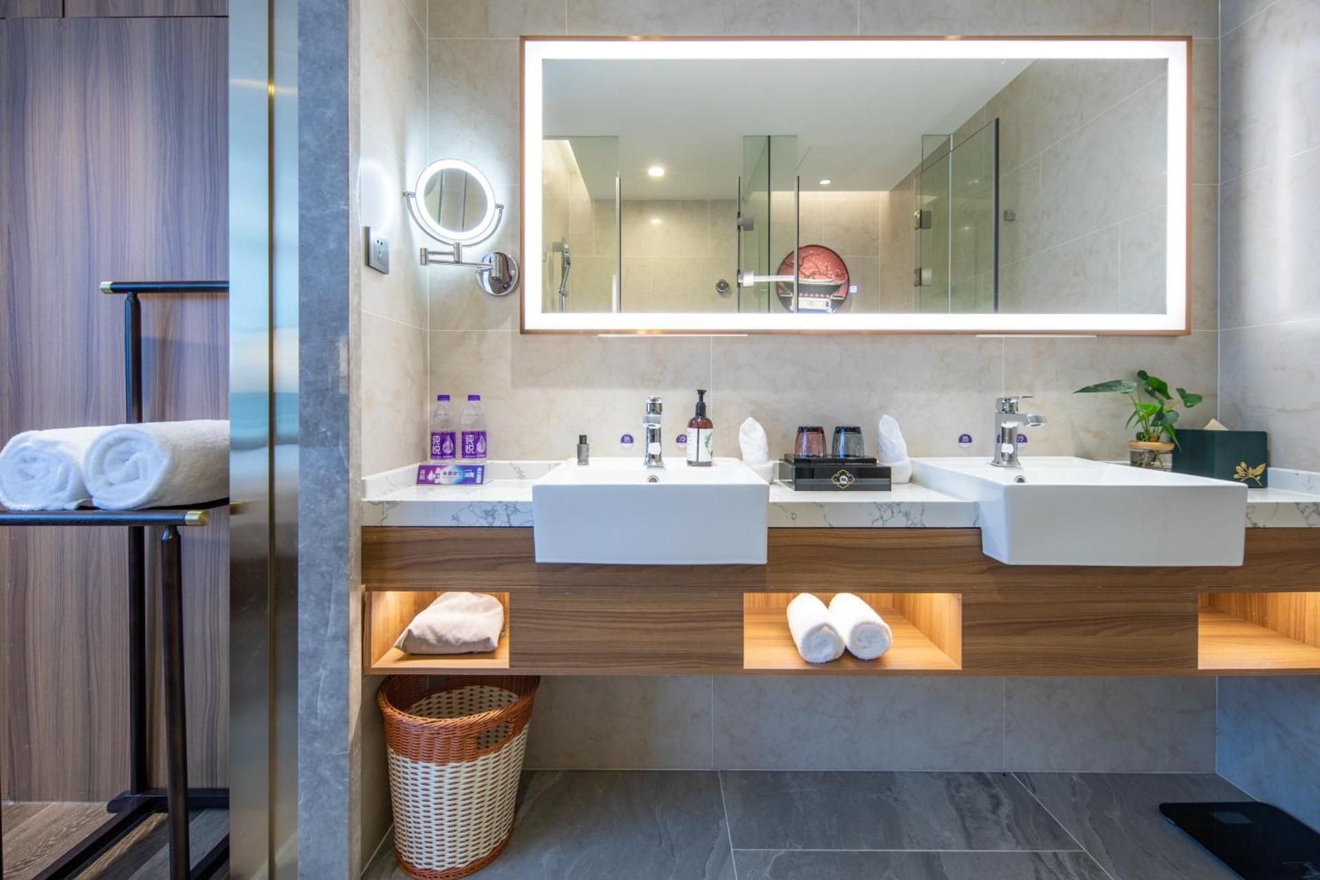 One-Bedroom Suite