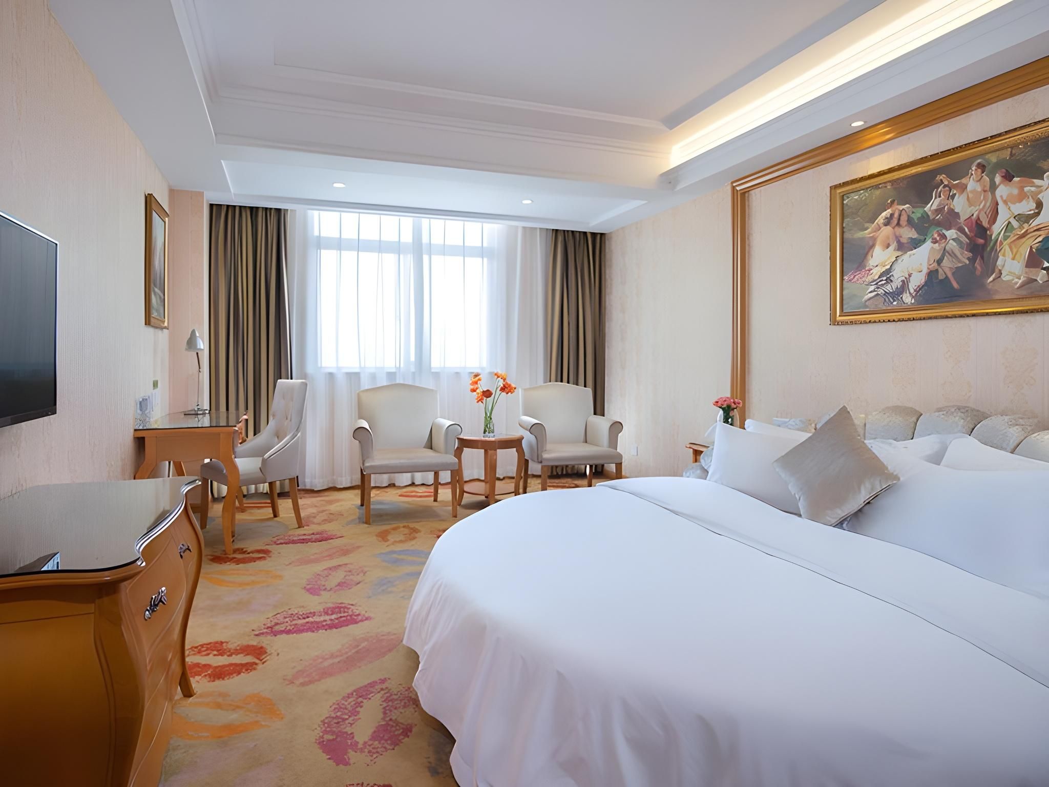 Vienna - Romance Themed Bed Room