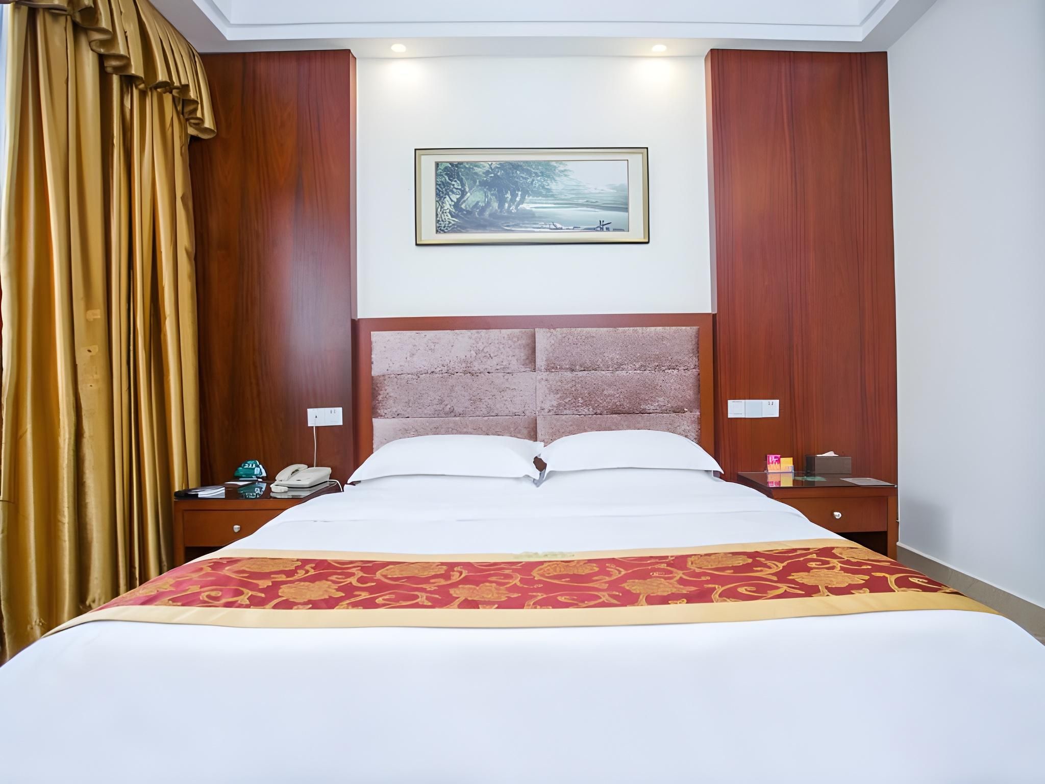GTR - Superior 1 Bed Room with 1.8M Bed