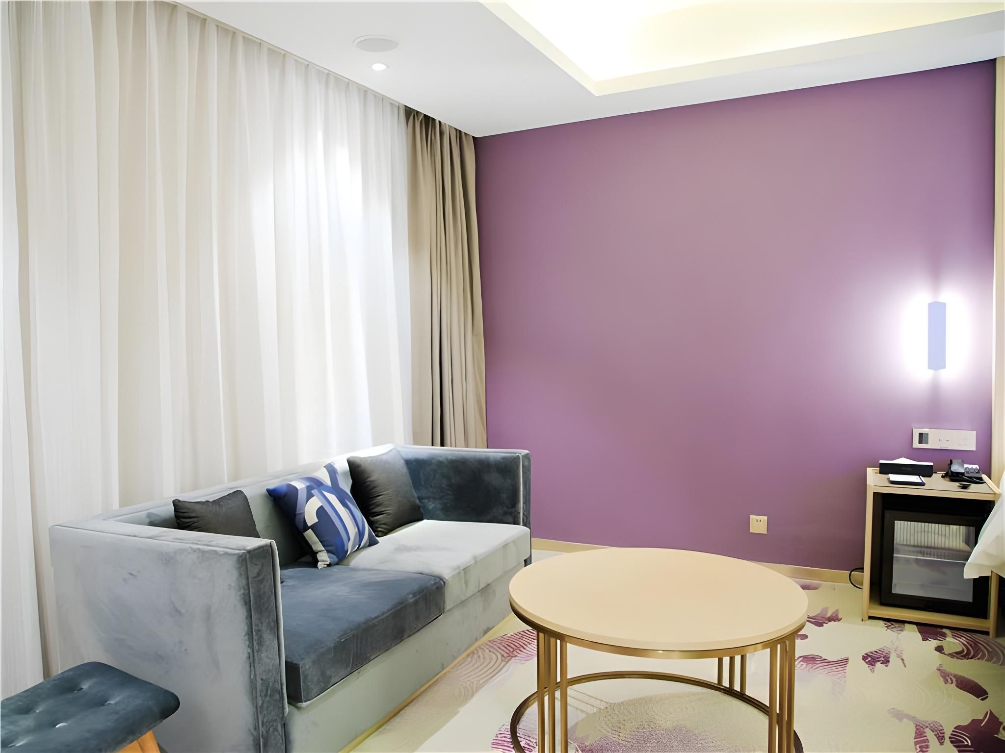 Deluxe Suite