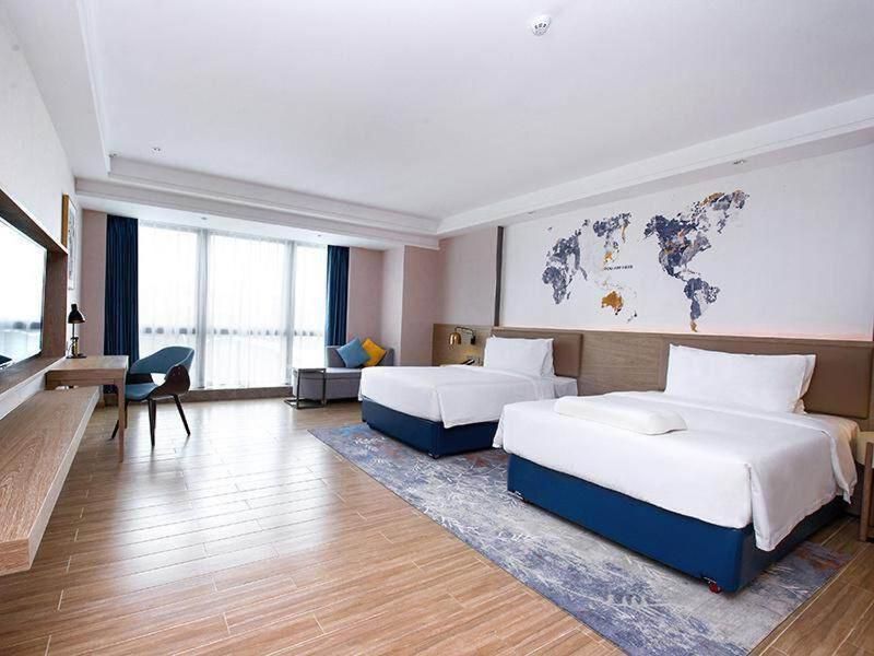 Superior Twin Room With View