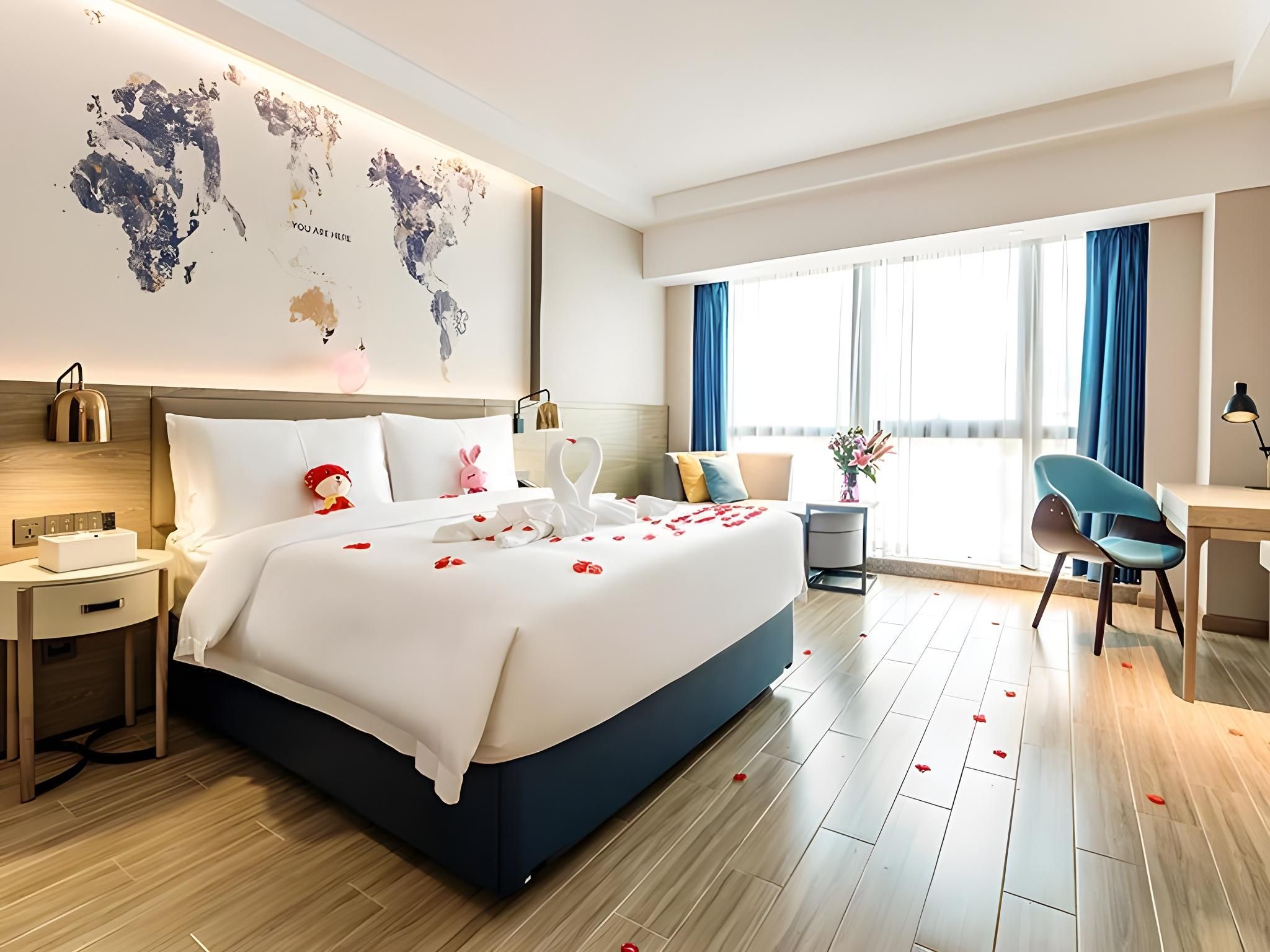 Queen Room with View
