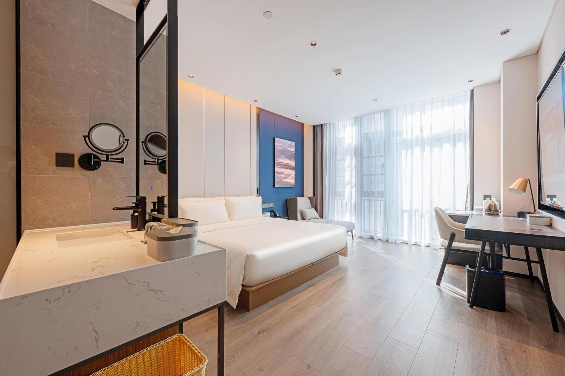 Atour Hotel Shenzhen Bao'an Vanke Star City Superior 1 Queen