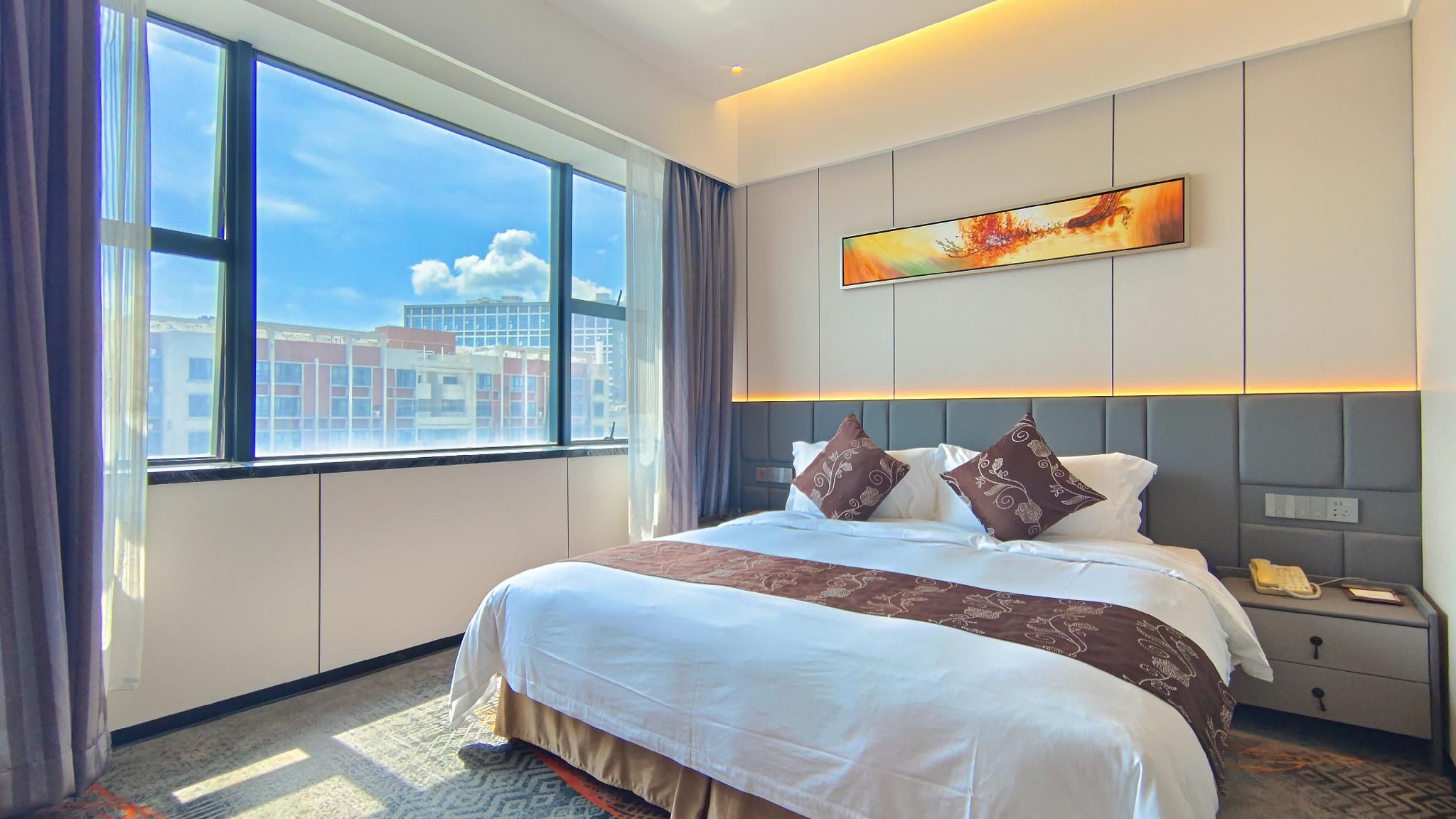 Deluxe Suite