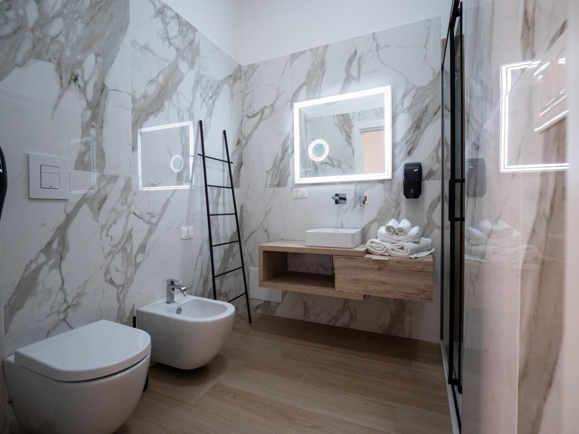 Quadruple Room with Private Bathroom