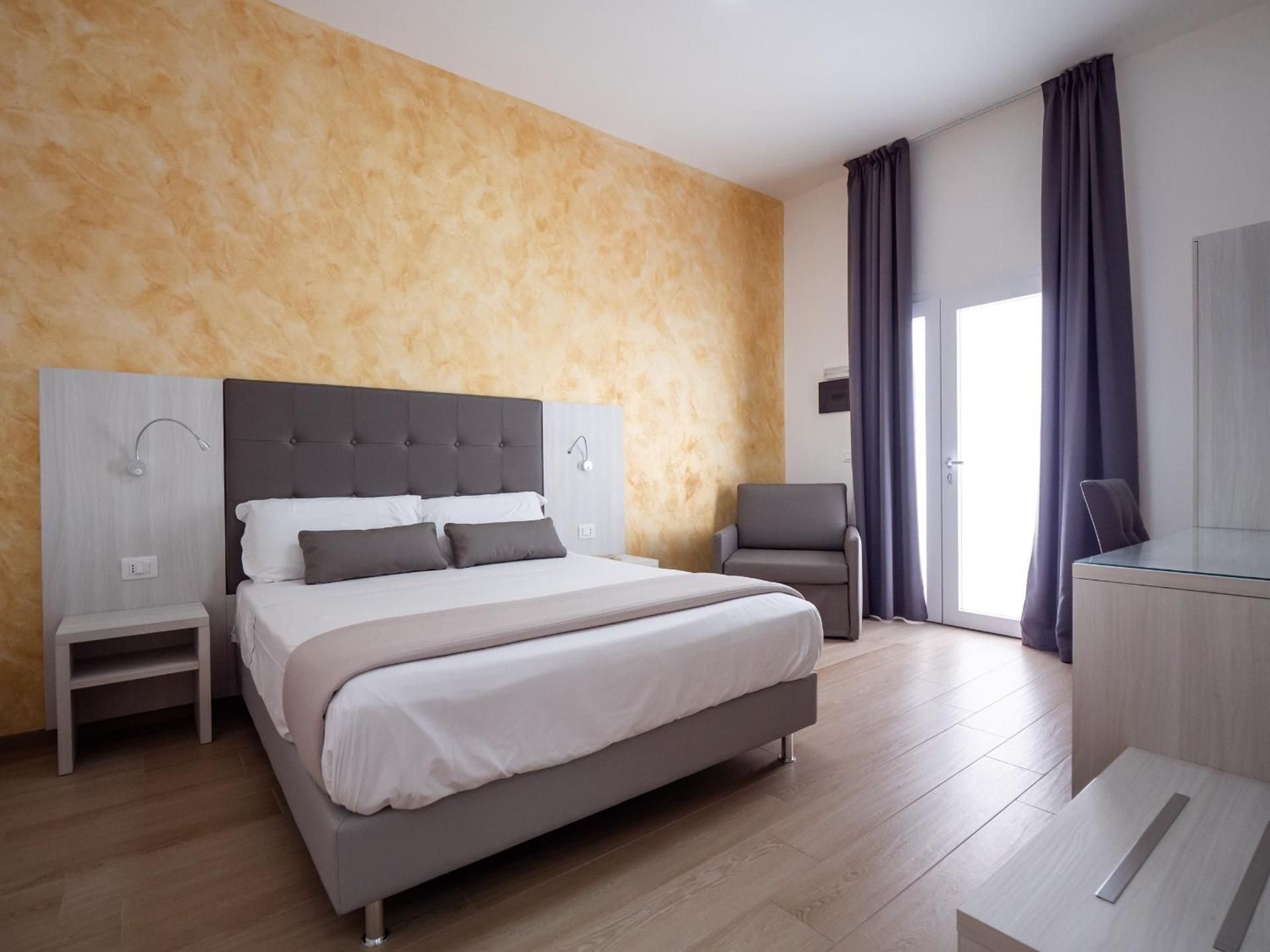 Triple Room with Private Bathroom