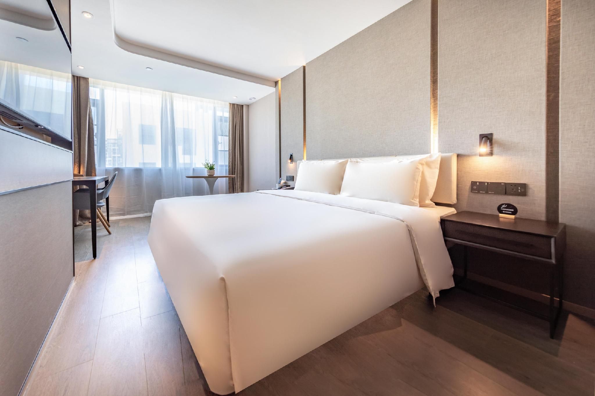 Atour - Elegant Room