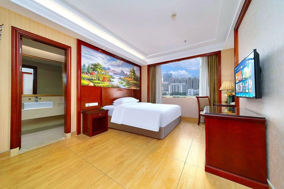 Vienna Hotel Shenzhen International Exhibition Center Fuyong Xintian WH - Superior Bed Room