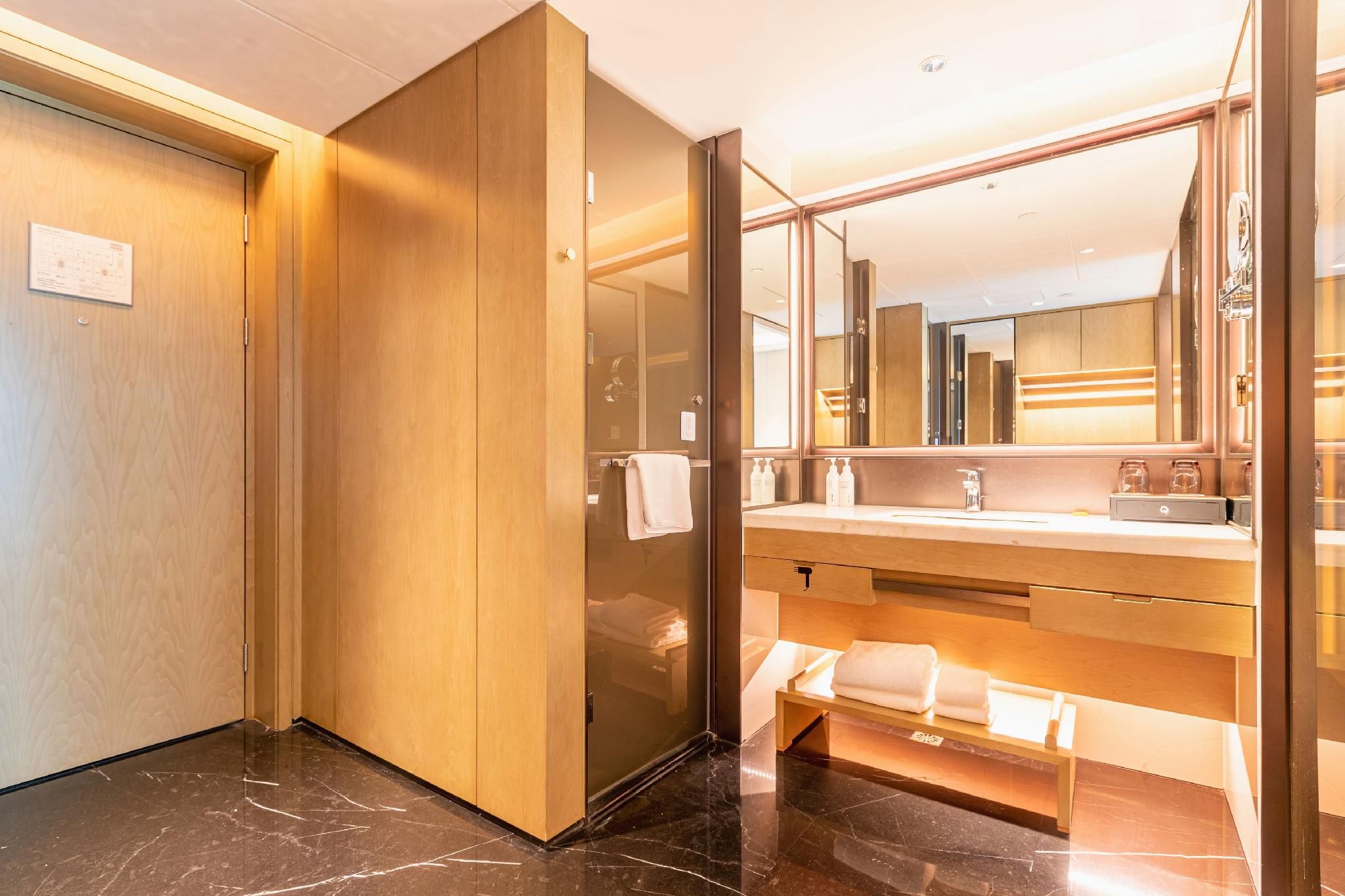 Twin Business Room