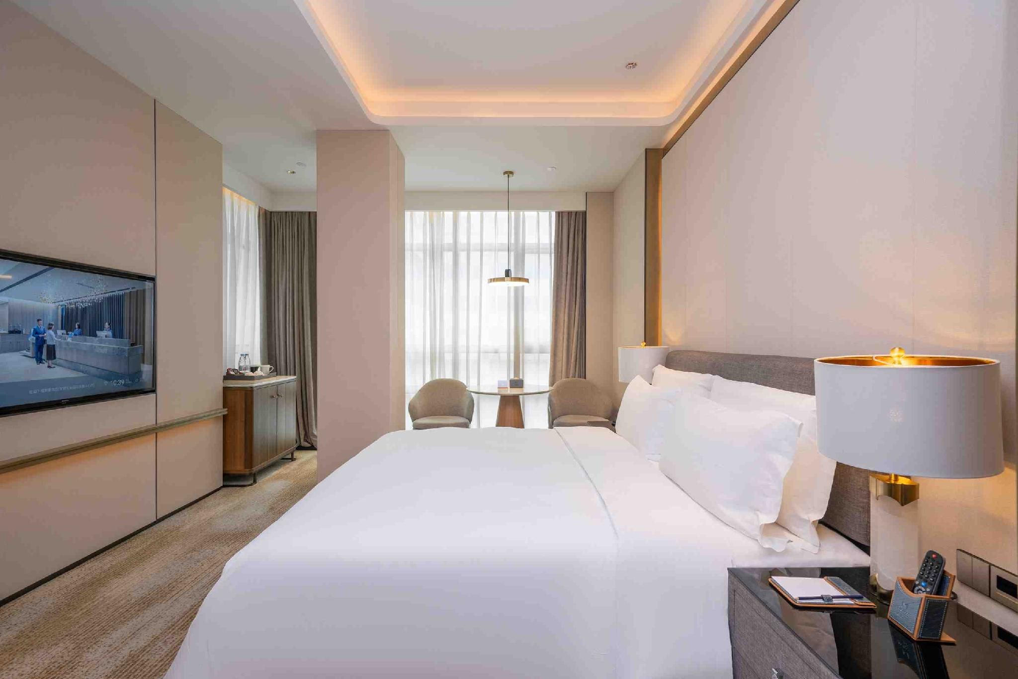 Deluxe Queen Rooms