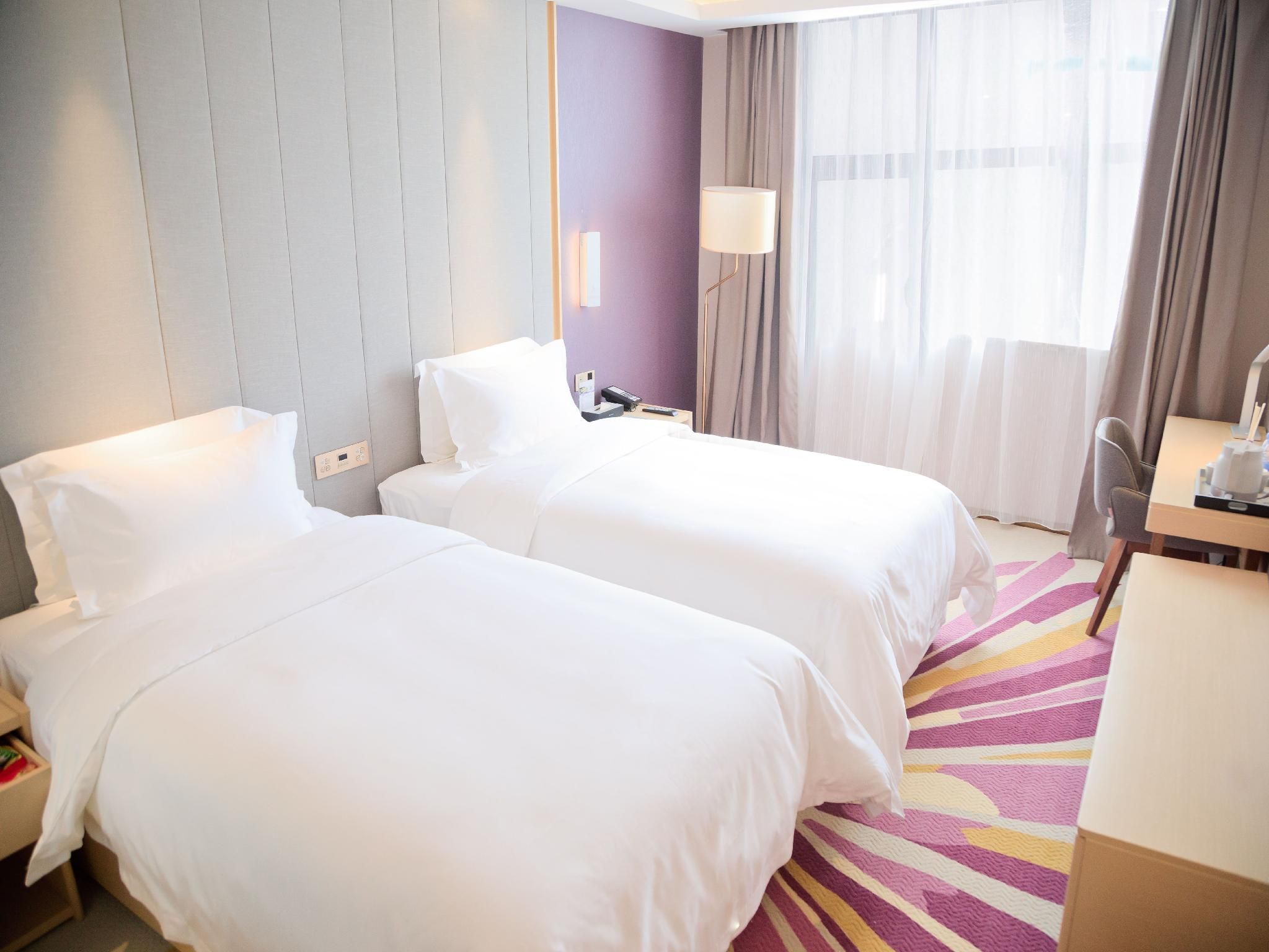 WH - Deluxe Bed Room